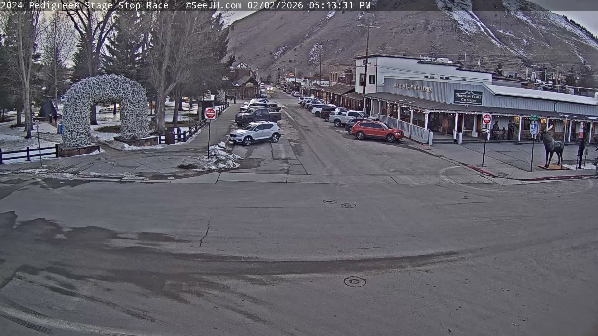 Jackson Hole's Elk Antler Arch Live Cam - Jackson, Teton, Wyoming, USA