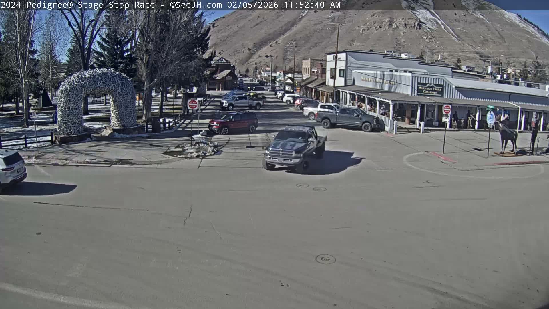 Jackson Hole's Elk Antler Arch Live Cam - Jackson, Teton, Wyoming, USA