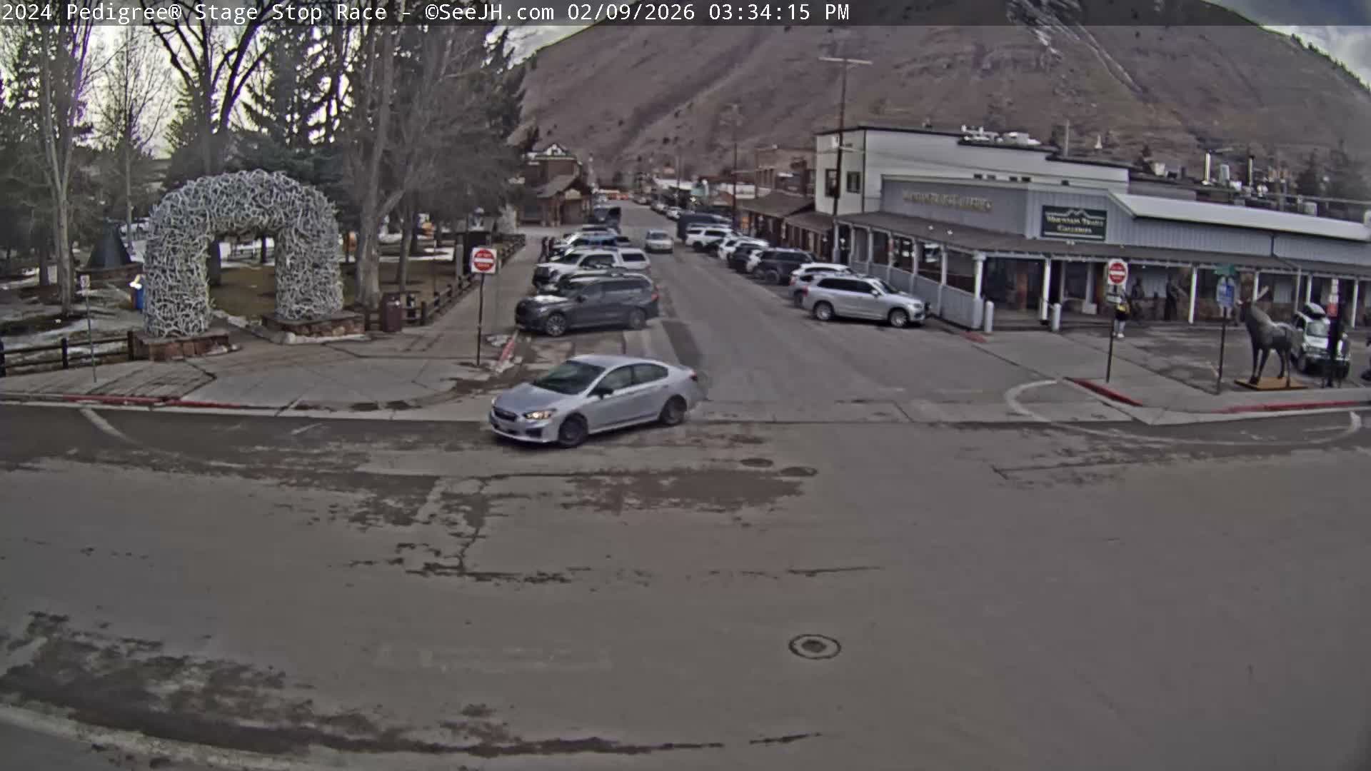 Jackson Hole's Elk Antler Arch Live Cam - Jackson, Teton, Wyoming, USA