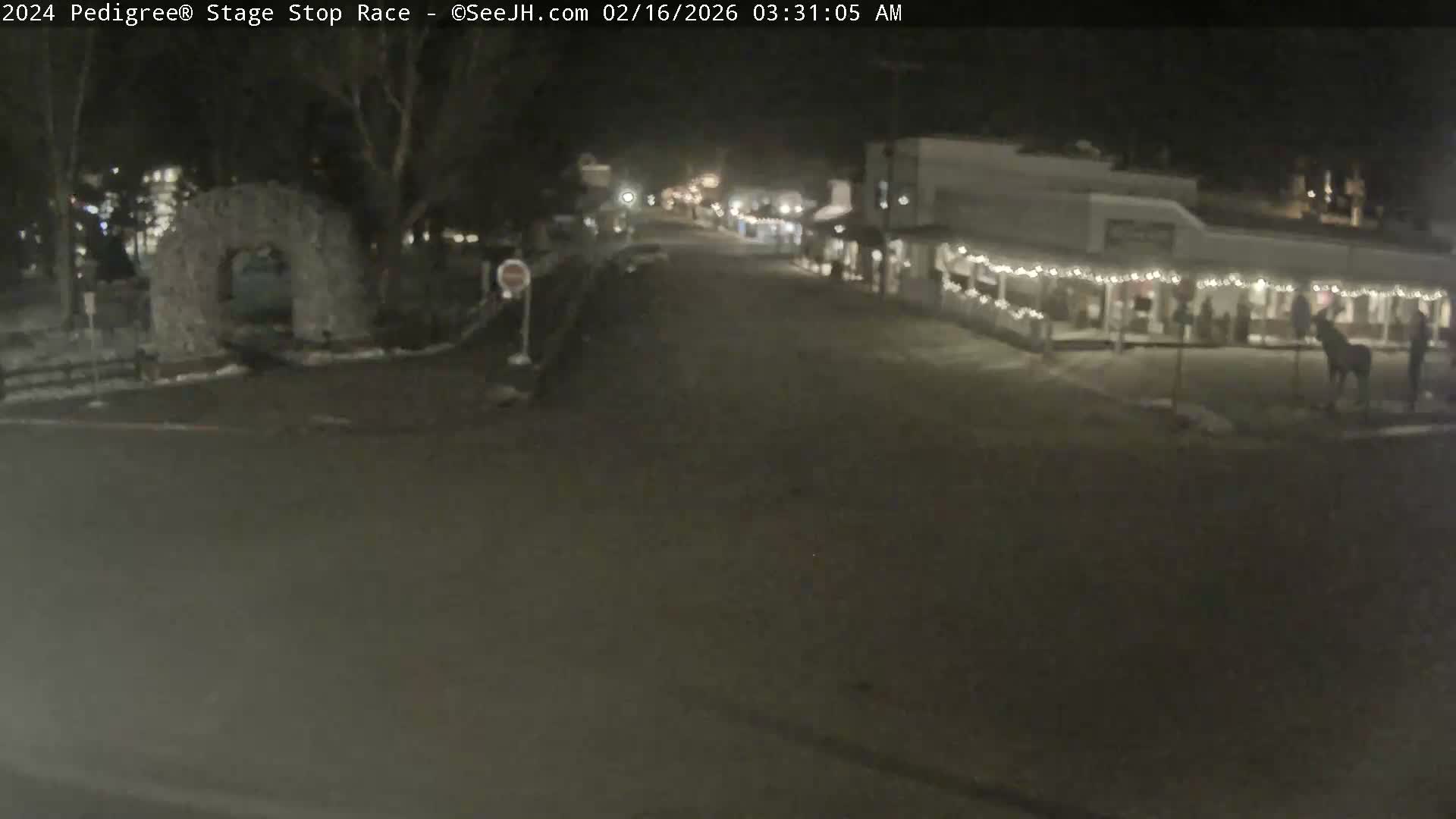 Jackson Hole's Elk Antler Arch Live Cam - Jackson, Teton, Wyoming, USA