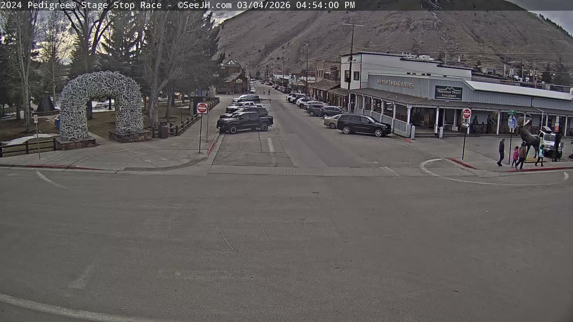 Jackson Hole's Elk Antler Arch Live Cam - Jackson, Teton, Wyoming, USA