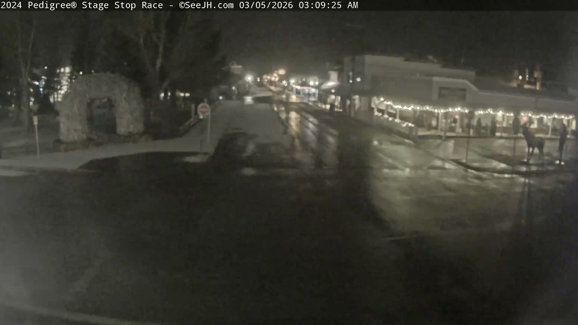 Jackson Hole's Elk Antler Arch Live Cam - Jackson, Teton, Wyoming, USA