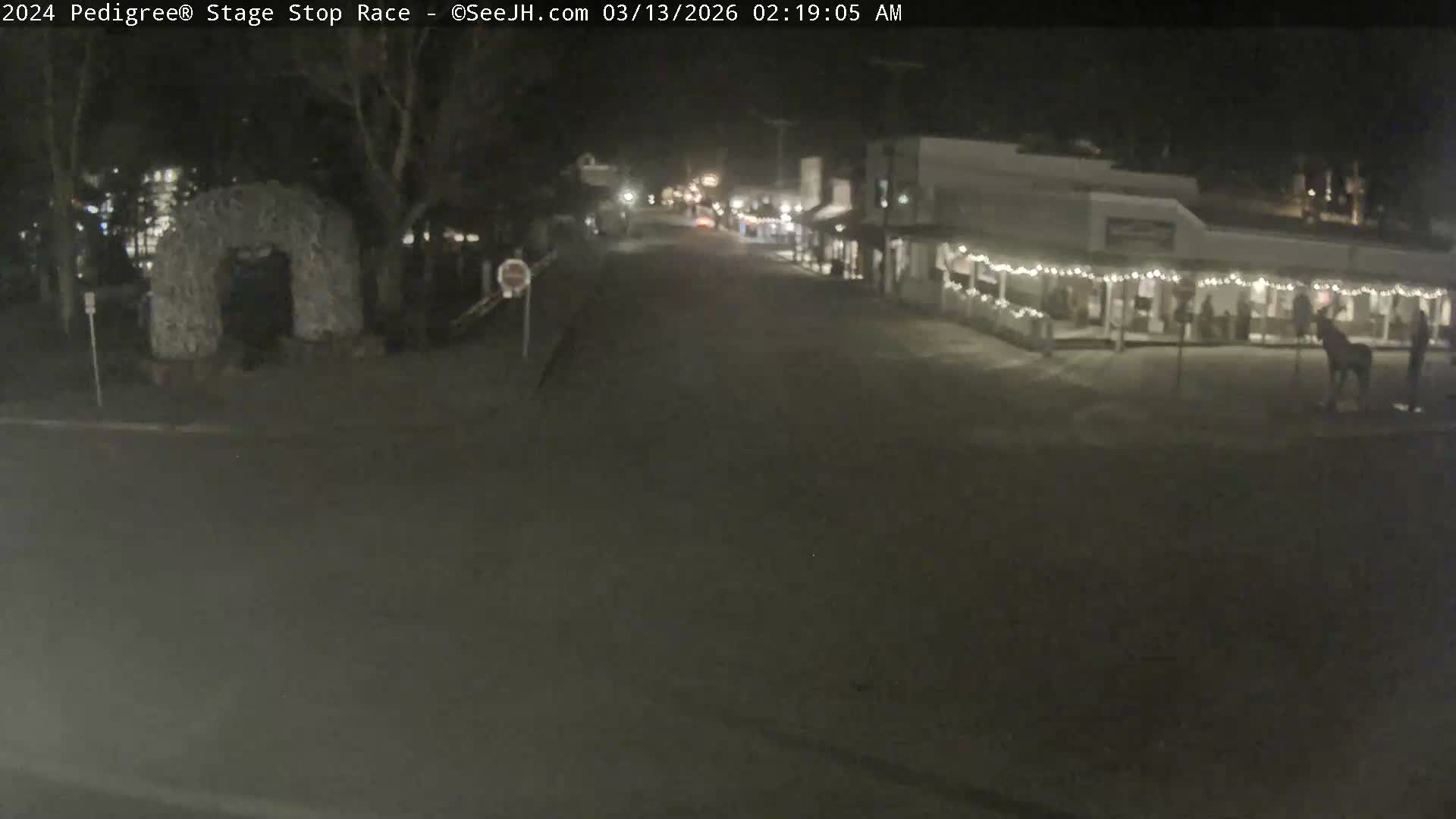 Jackson Hole's Elk Antler Arch Live Cam - Jackson, Teton, Wyoming, USA