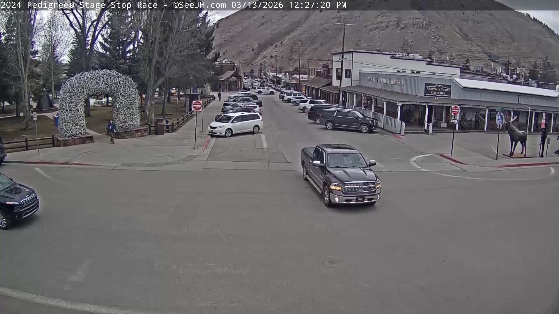 Jackson Hole's Elk Antler Arch Live Cam - Jackson, Teton, Wyoming, USA