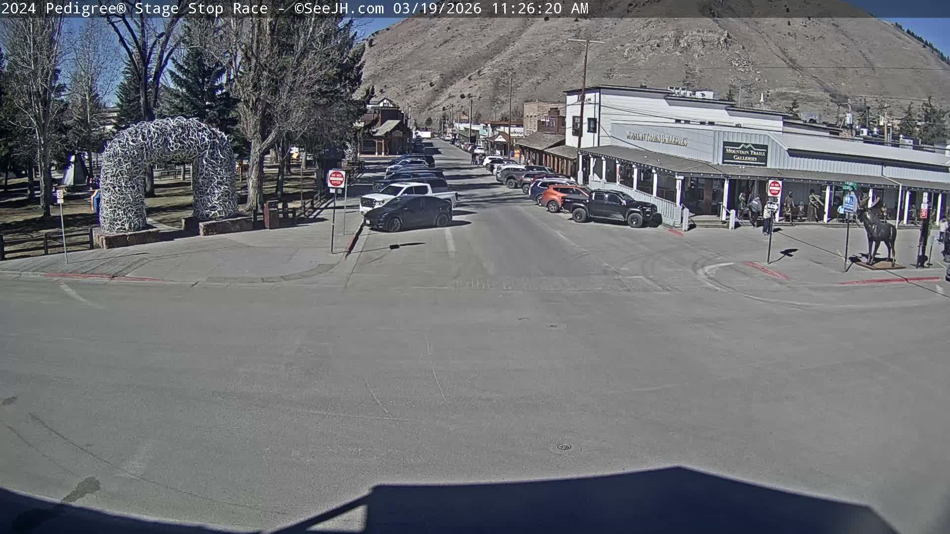 Jackson Hole's Elk Antler Arch Live Cam - Jackson, Teton, Wyoming, USA