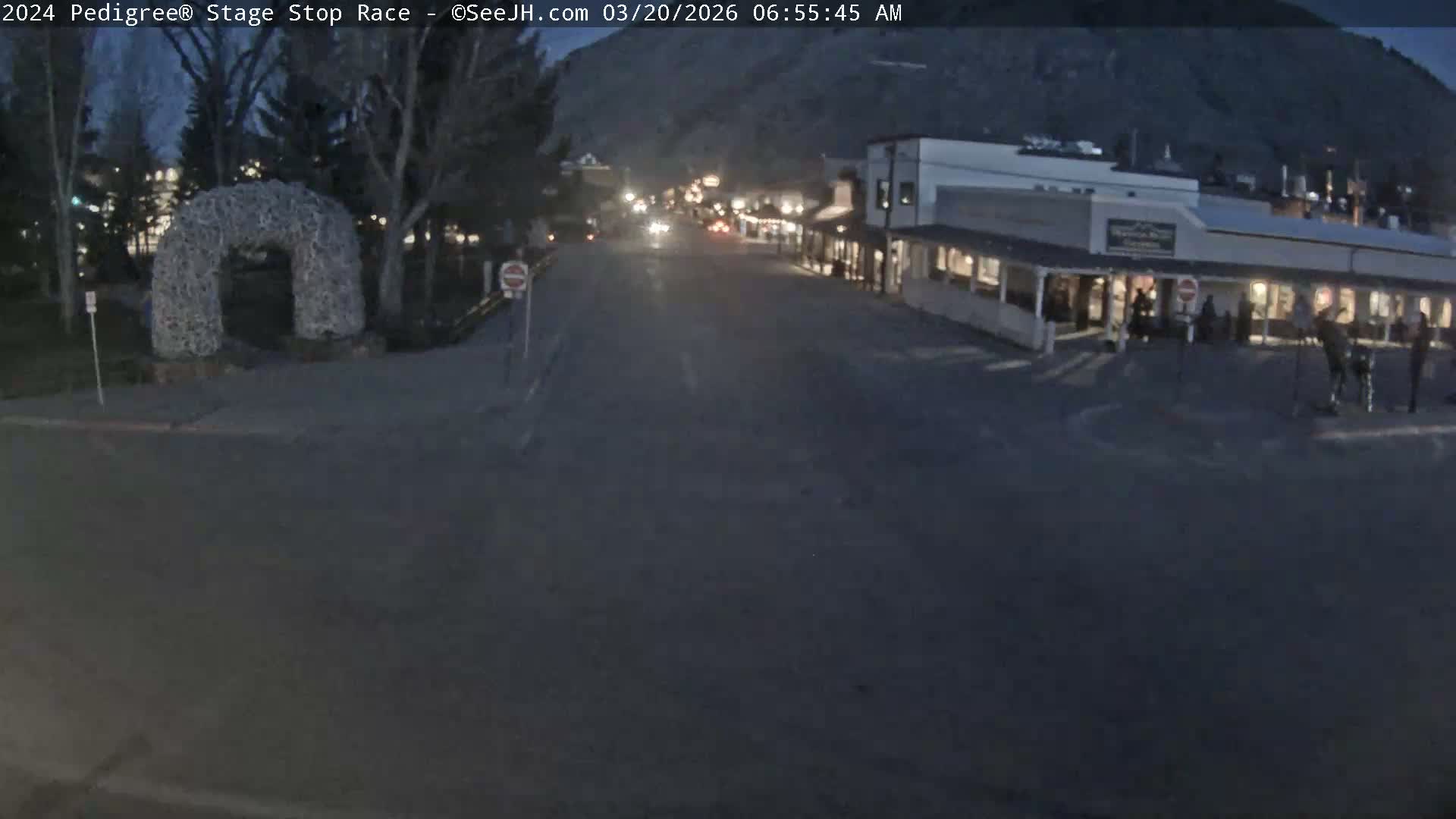 Jackson Hole's Elk Antler Arch Live Cam - Jackson, Teton, Wyoming, USA