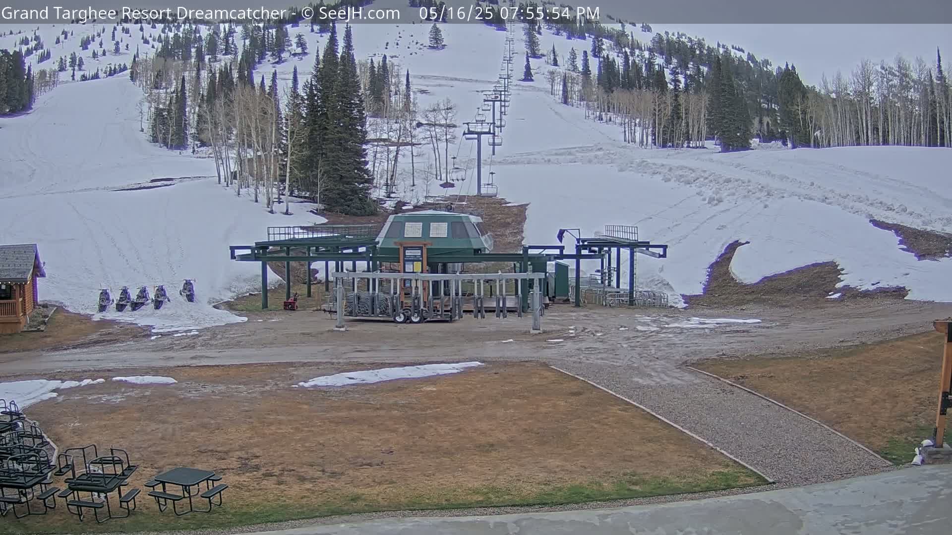 Grand Targhee Resort Ski Lifts & Slopes Live Cam - Alta, Teton, Wyoming, USA