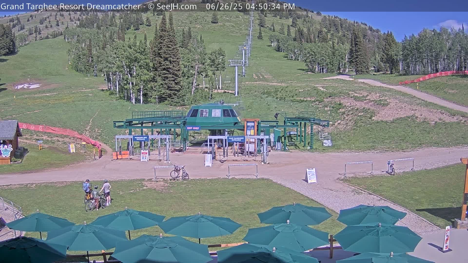 Grand Targhee Resort Ski Lifts & Slopes Live Cam - Alta, Teton, Wyoming, USA