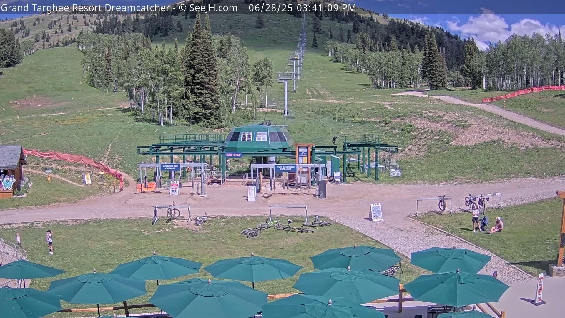 Grand Targhee Resort Ski Lifts & Slopes Live Cam - Alta, Teton, Wyoming, USA