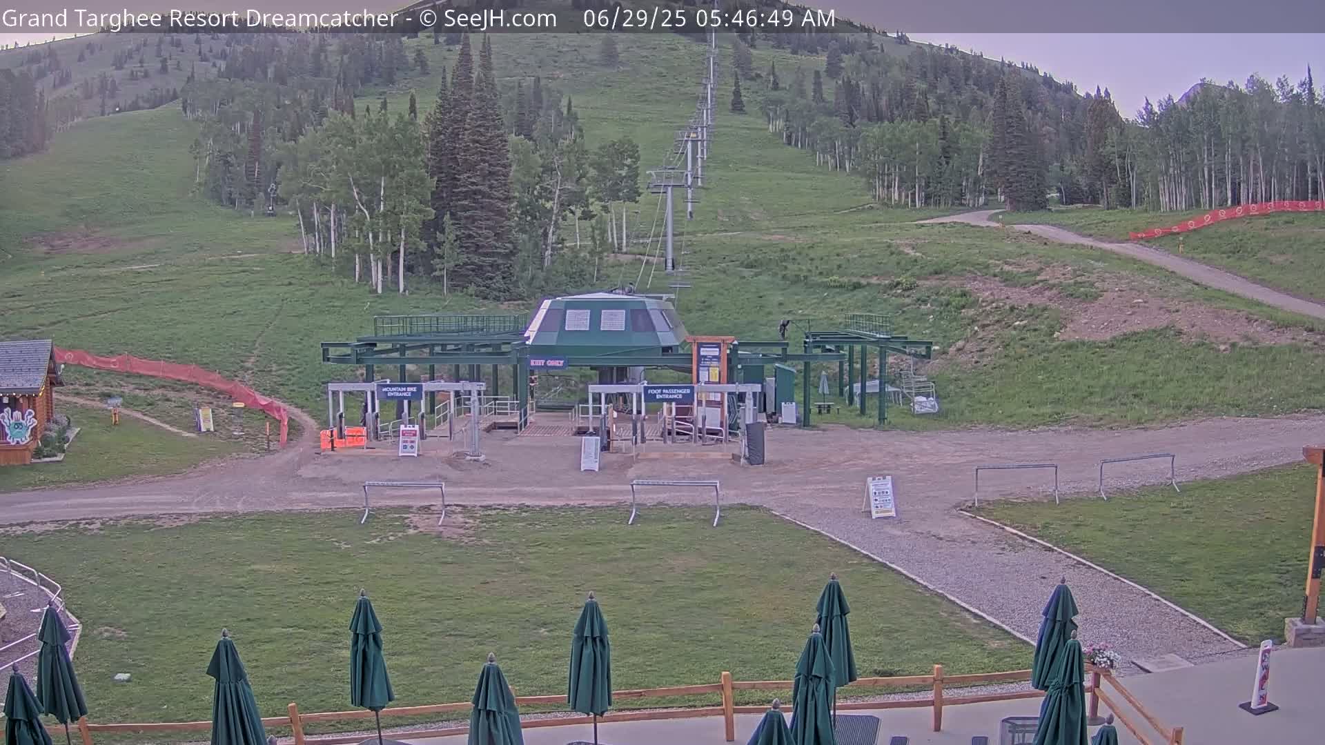Grand Targhee Resort Ski Lifts & Slopes Live Cam - Alta, Teton, Wyoming, USA
