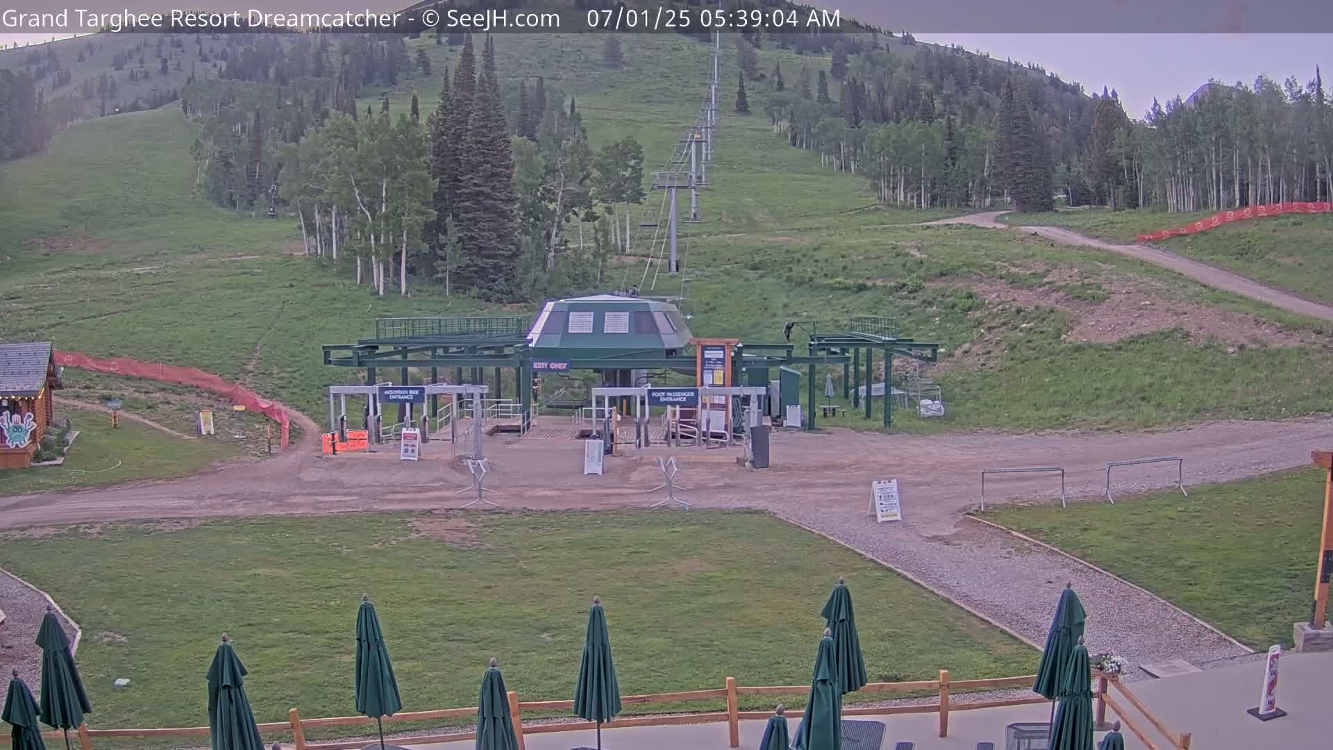 Grand Targhee Resort Ski Lifts & Slopes Live Cam - Alta, Teton, Wyoming, USA
