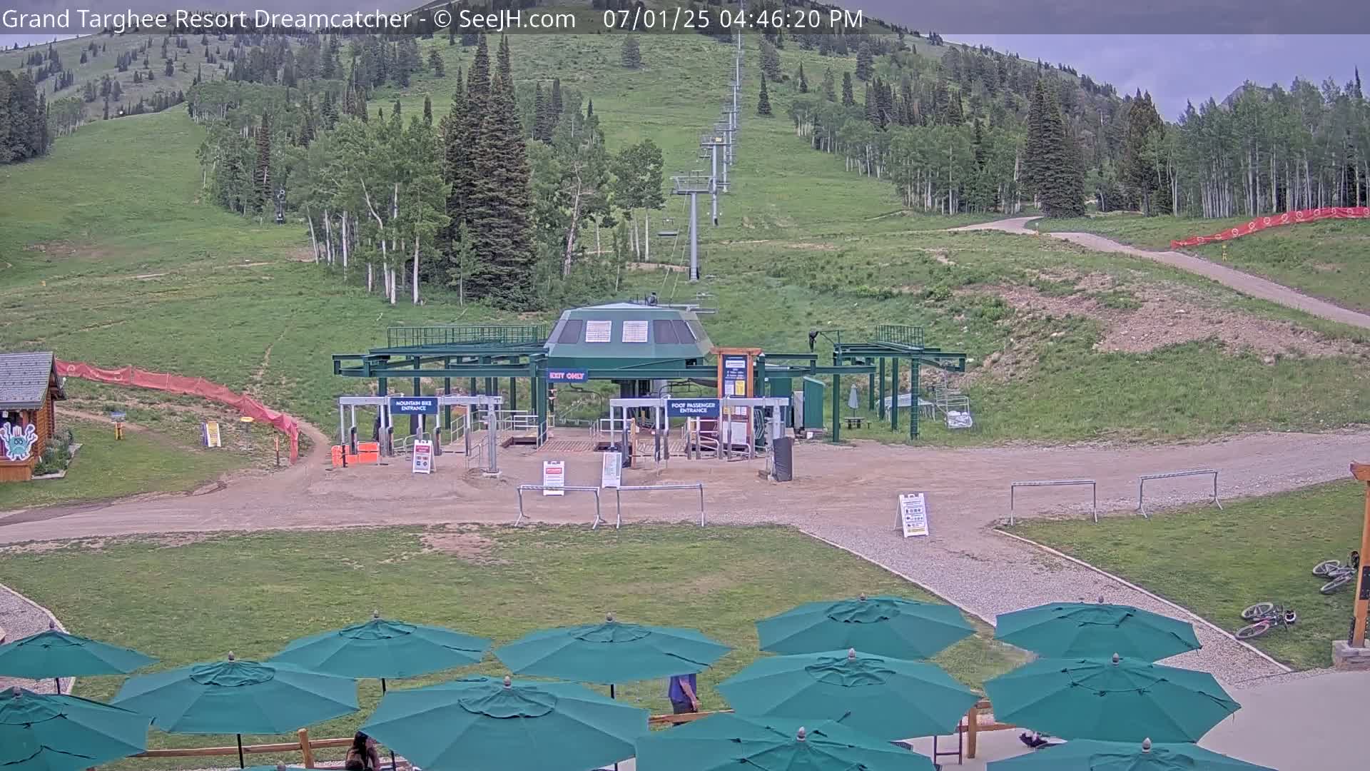 Grand Targhee Resort Ski Lifts & Slopes Live Cam - Alta, Teton, Wyoming, USA