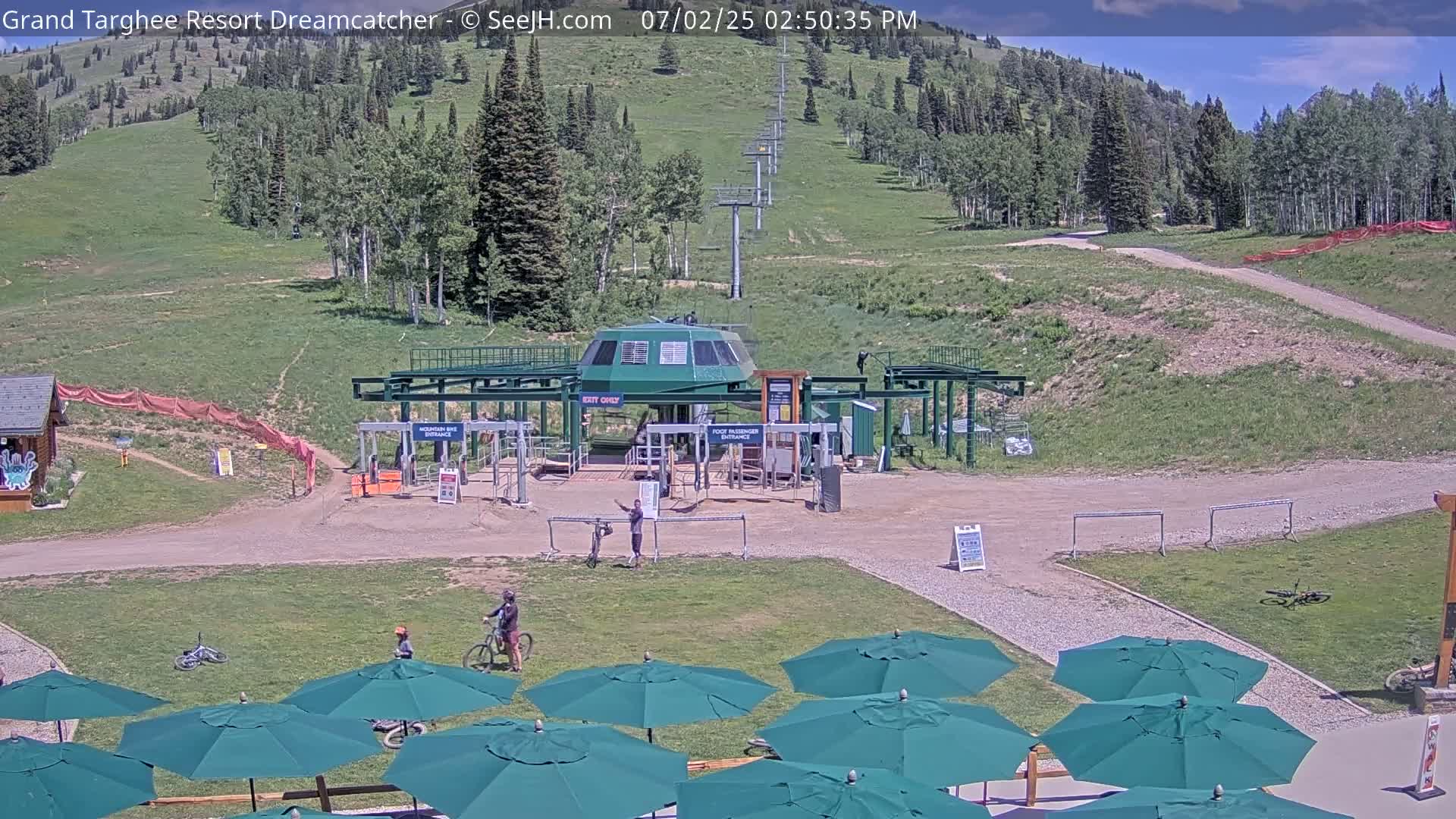 Grand Targhee Resort Ski Lifts & Slopes Live Cam - Alta, Teton, Wyoming, USA