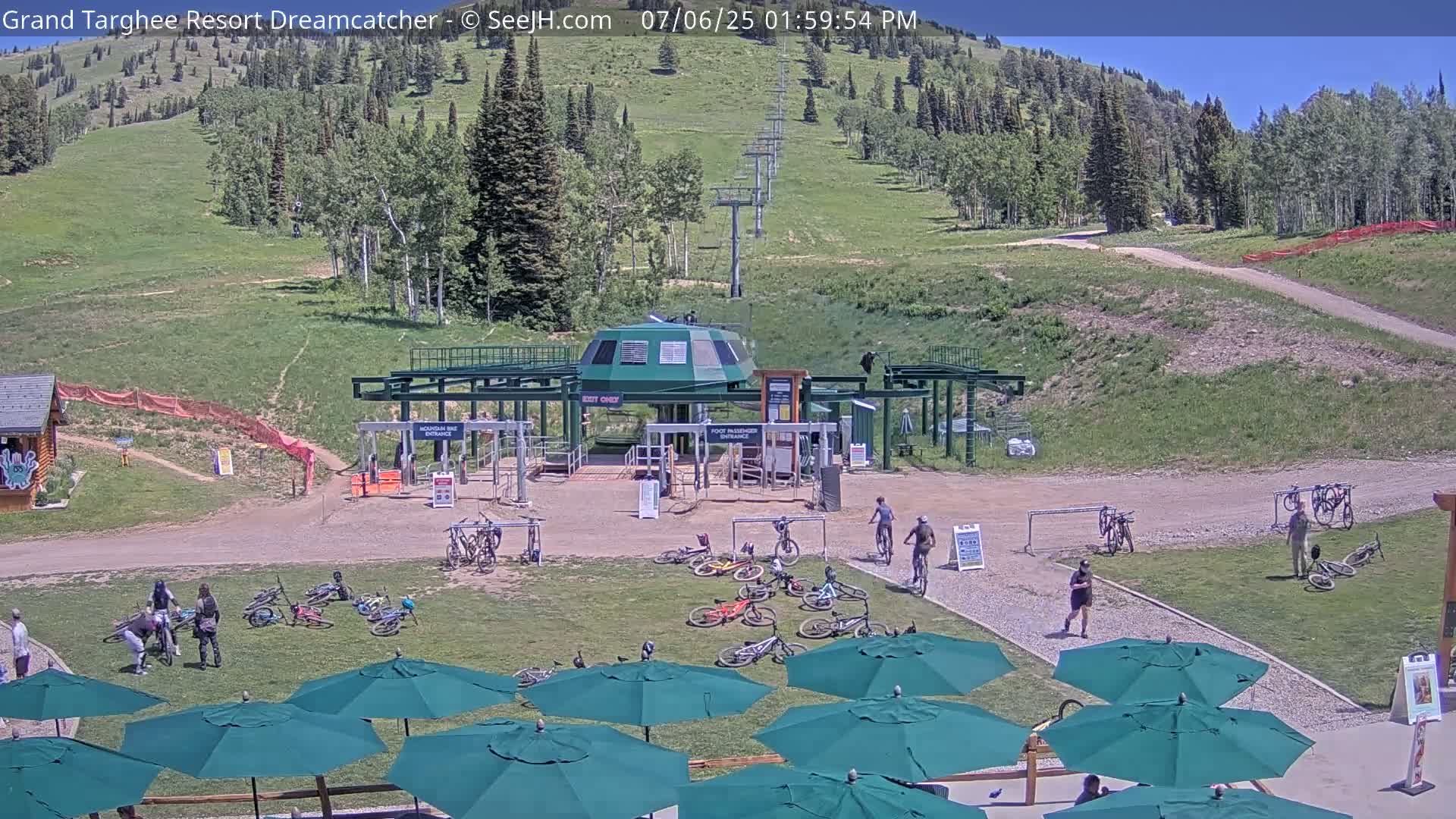 Grand Targhee Resort Ski Lifts & Slopes Live Cam - Alta, Teton, Wyoming, USA