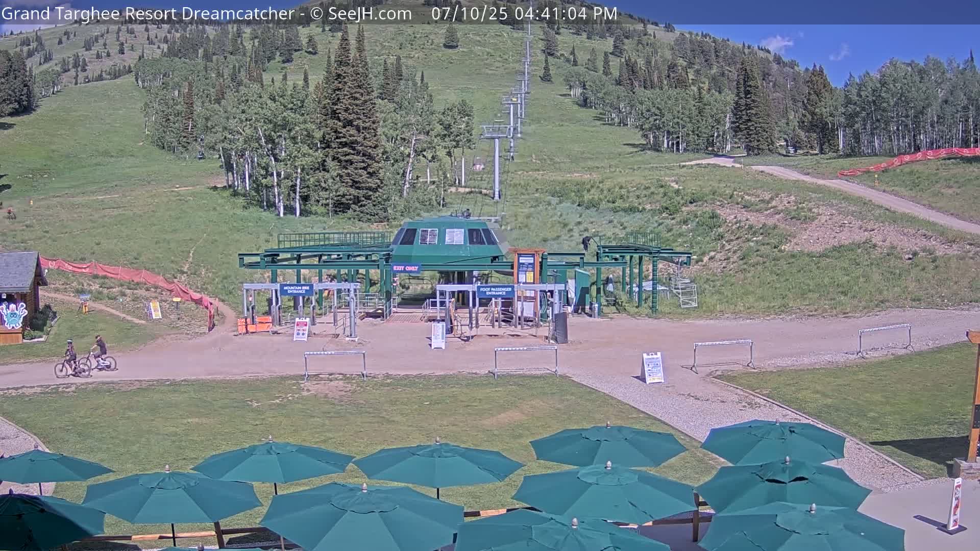 Grand Targhee Resort Ski Lifts & Slopes Live Cam - Alta, Teton, Wyoming, USA