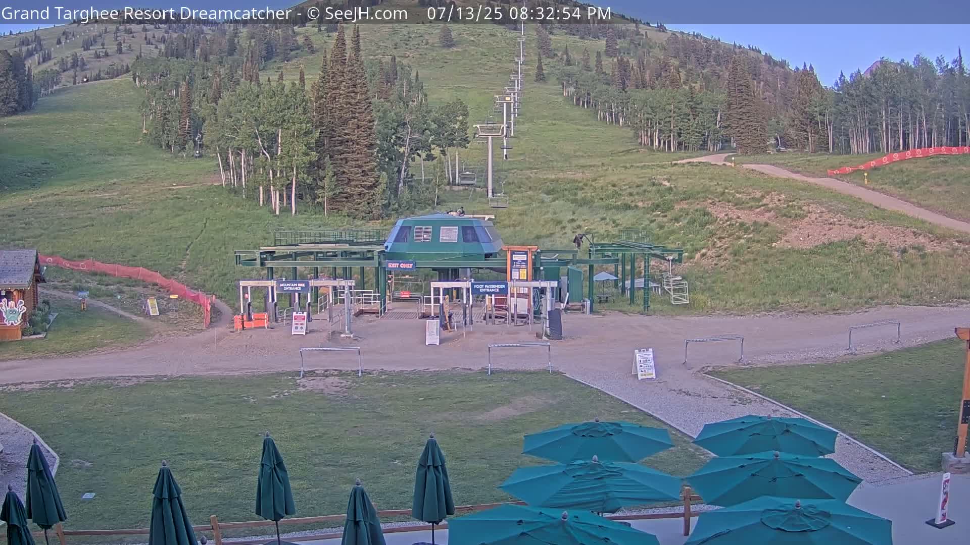 Grand Targhee Resort Ski Lifts & Slopes Live Cam - Alta, Teton, Wyoming, USA