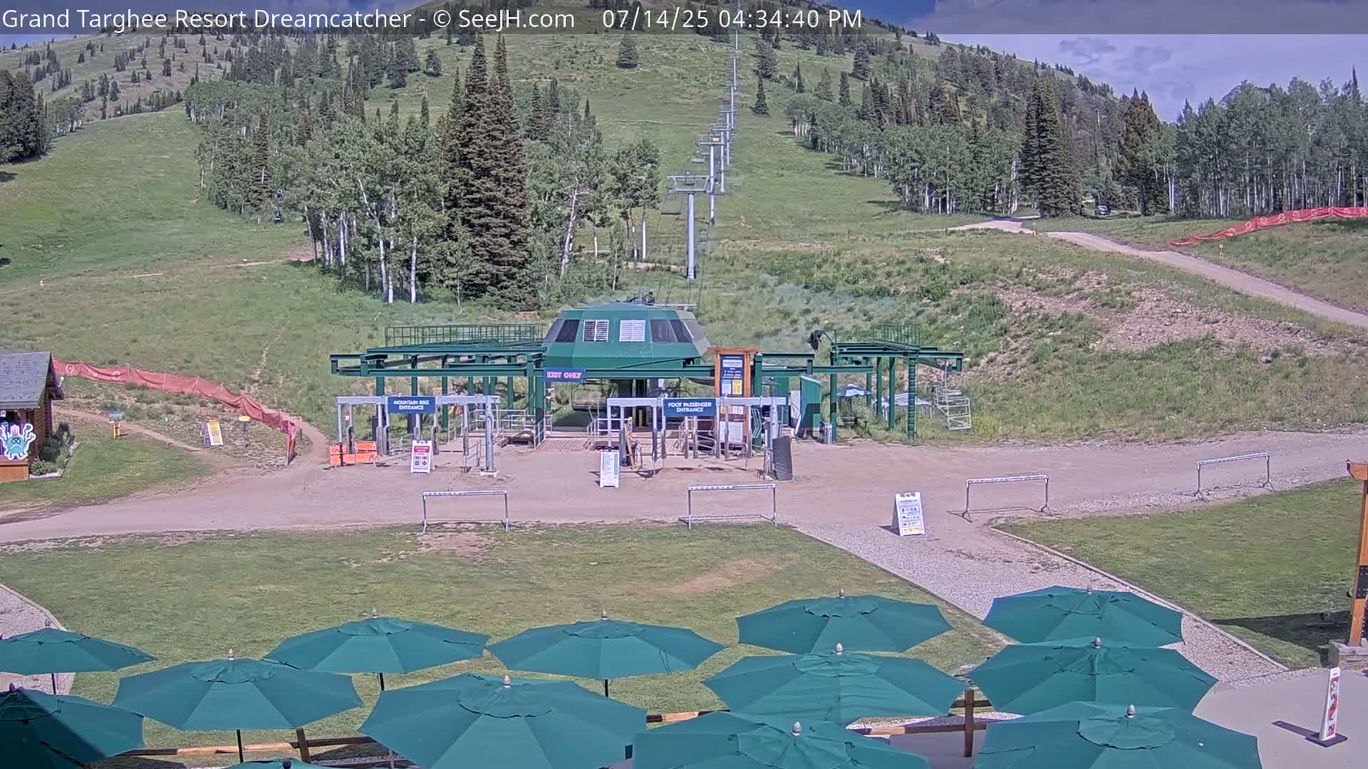 Grand Targhee Resort Ski Lifts & Slopes Live Cam - Alta, Teton, Wyoming, USA