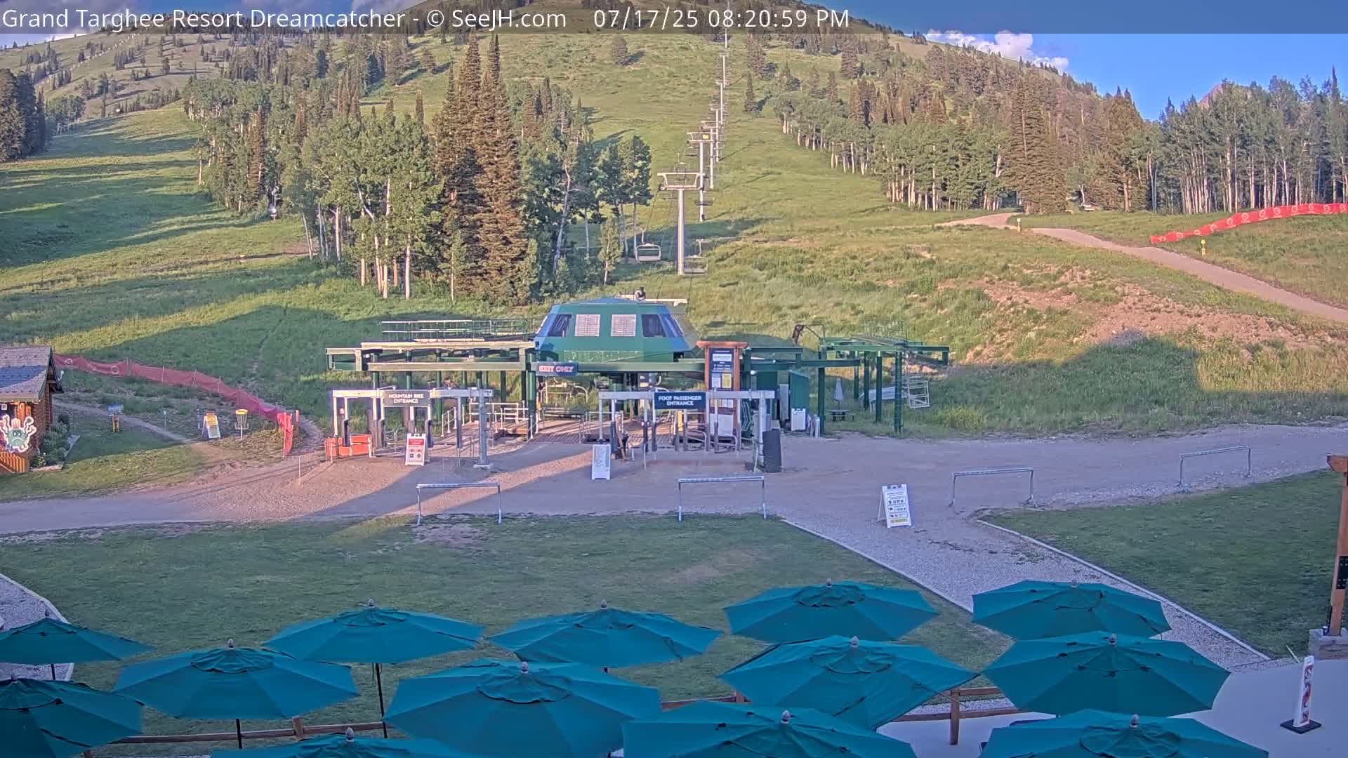 Grand Targhee Resort Ski Lifts & Slopes Live Cam - Alta, Teton, Wyoming, USA