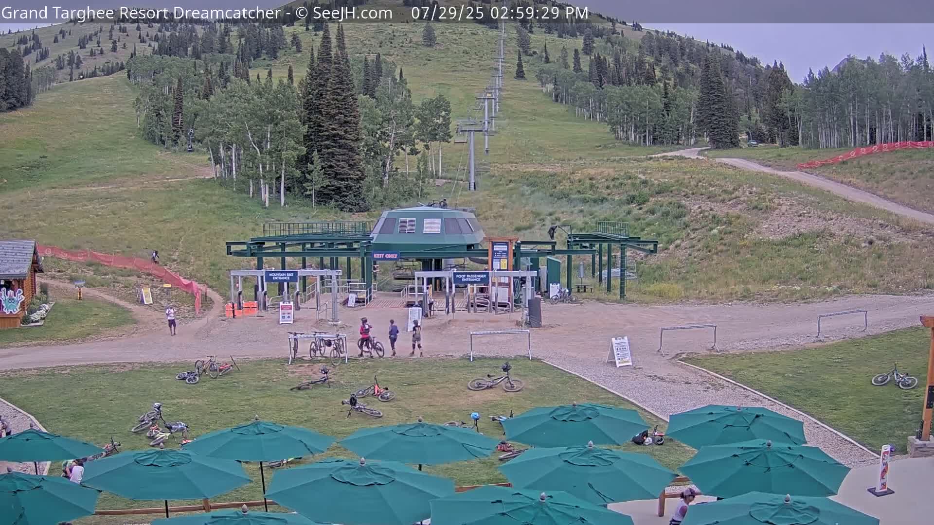 Grand Targhee Resort Ski Lifts & Slopes Live Cam - Alta, Teton, Wyoming, USA