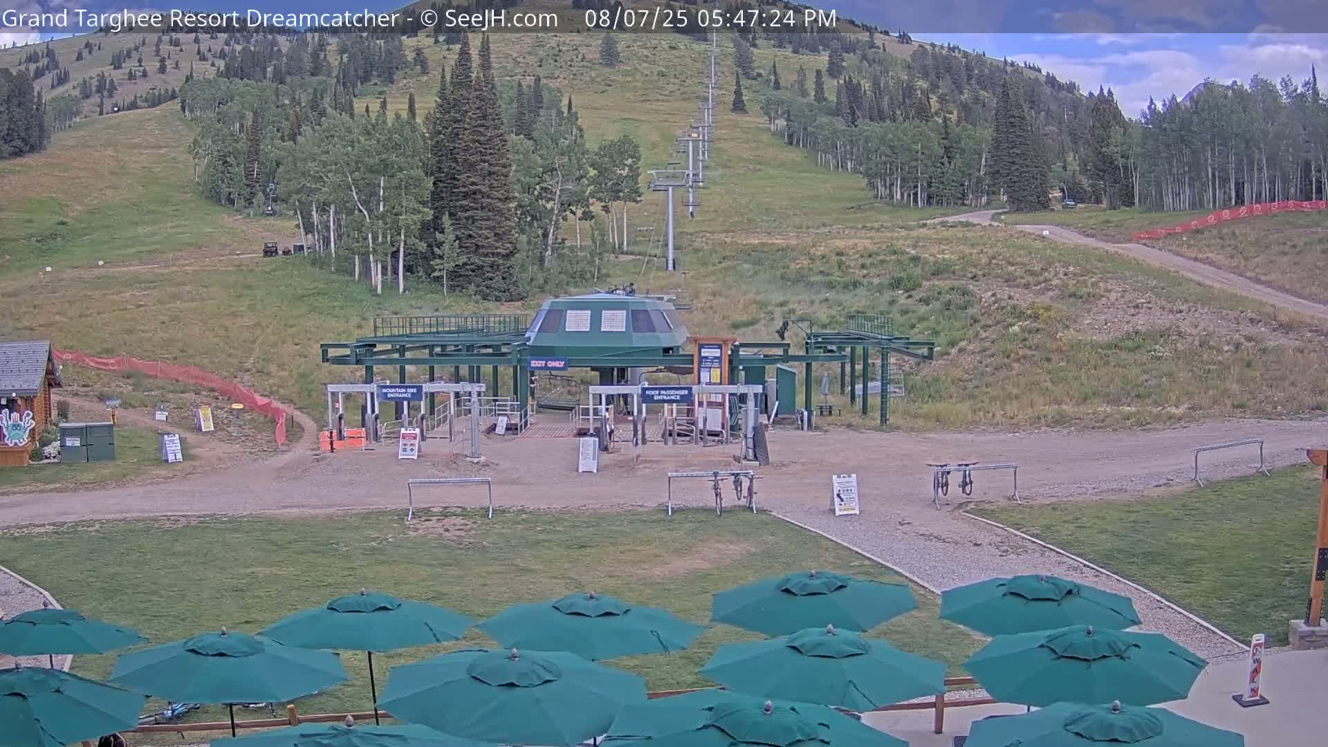 Grand Targhee Resort Ski Lifts & Slopes Live Cam - Alta, Teton, Wyoming, USA