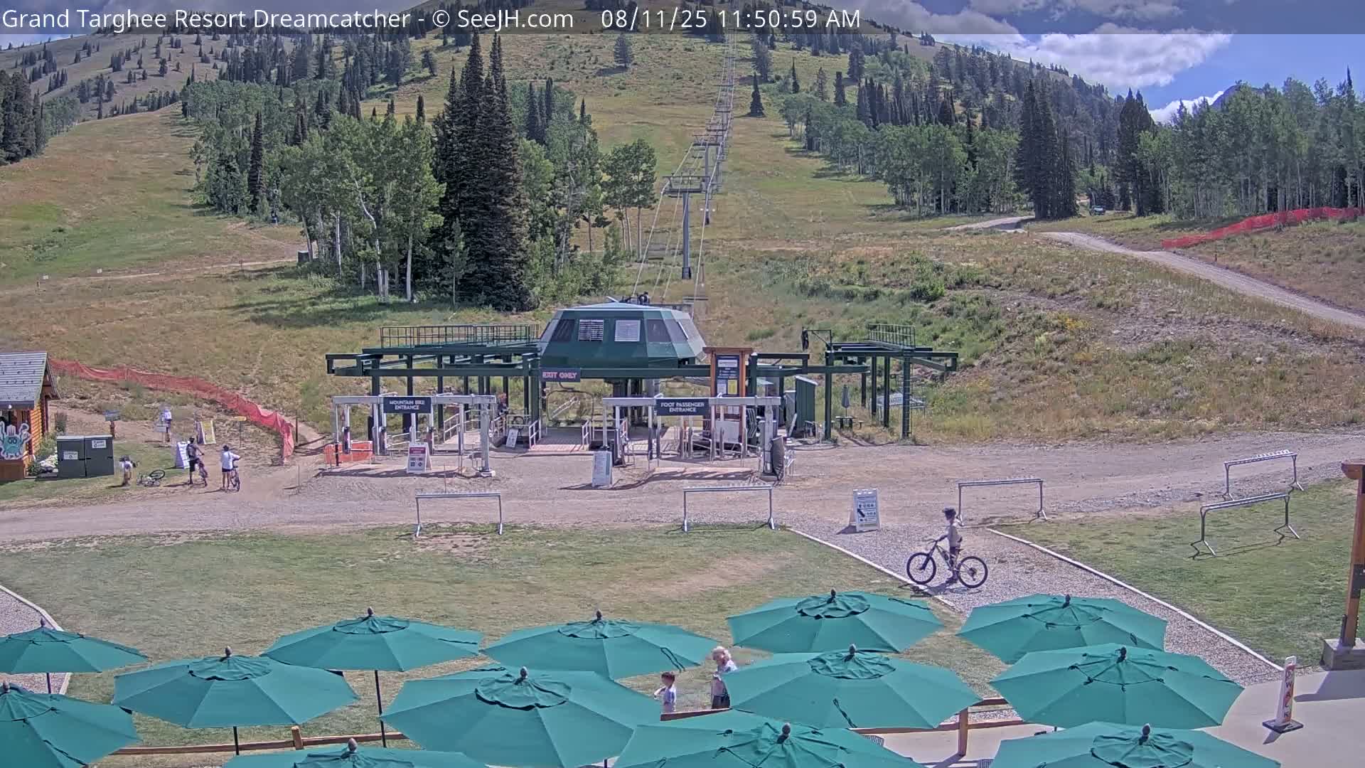 Grand Targhee Resort Ski Lifts & Slopes Live Cam - Alta, Teton, Wyoming, USA