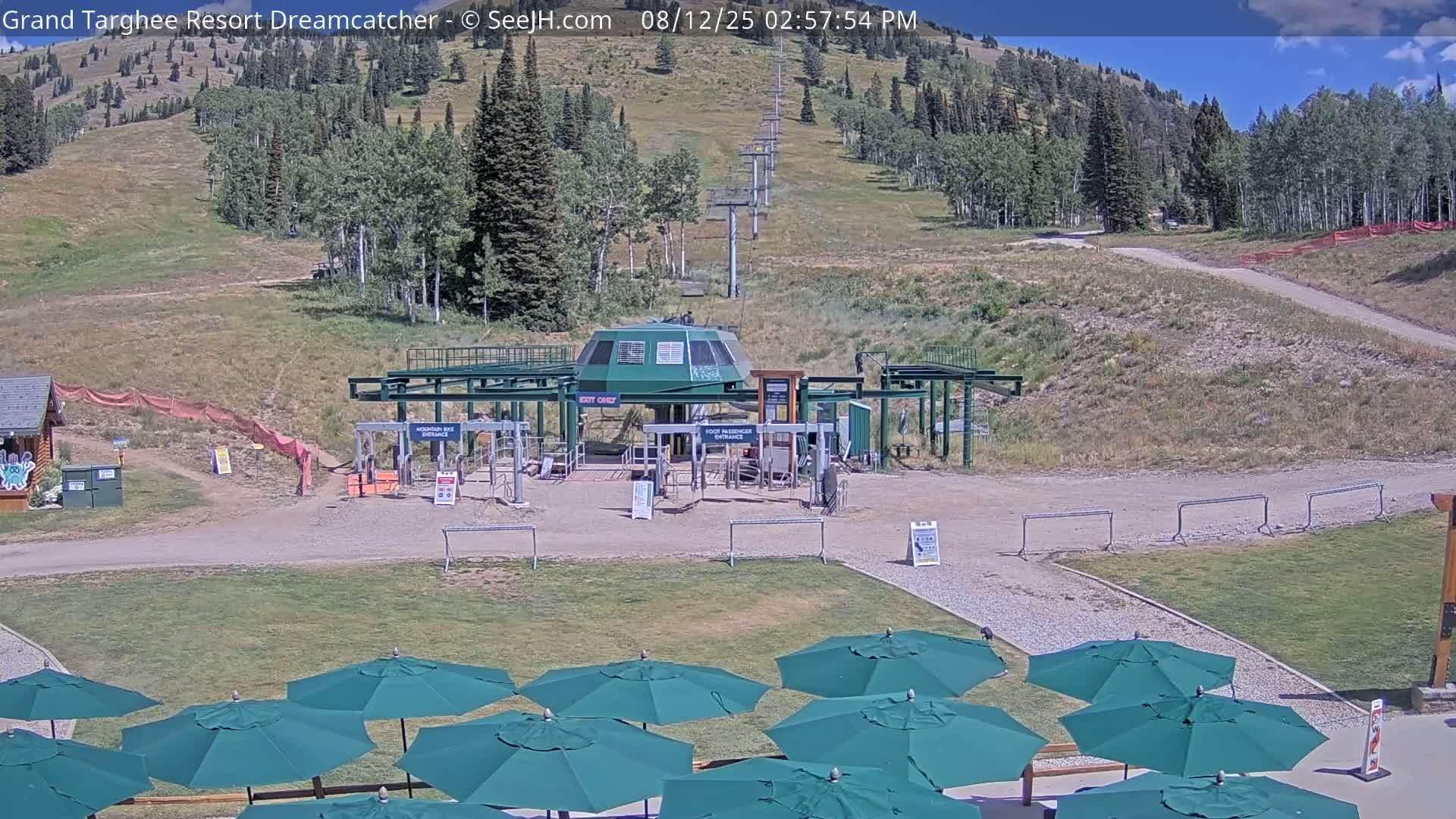 Grand Targhee Resort Ski Lifts & Slopes Live Cam - Alta, Teton, Wyoming, USA