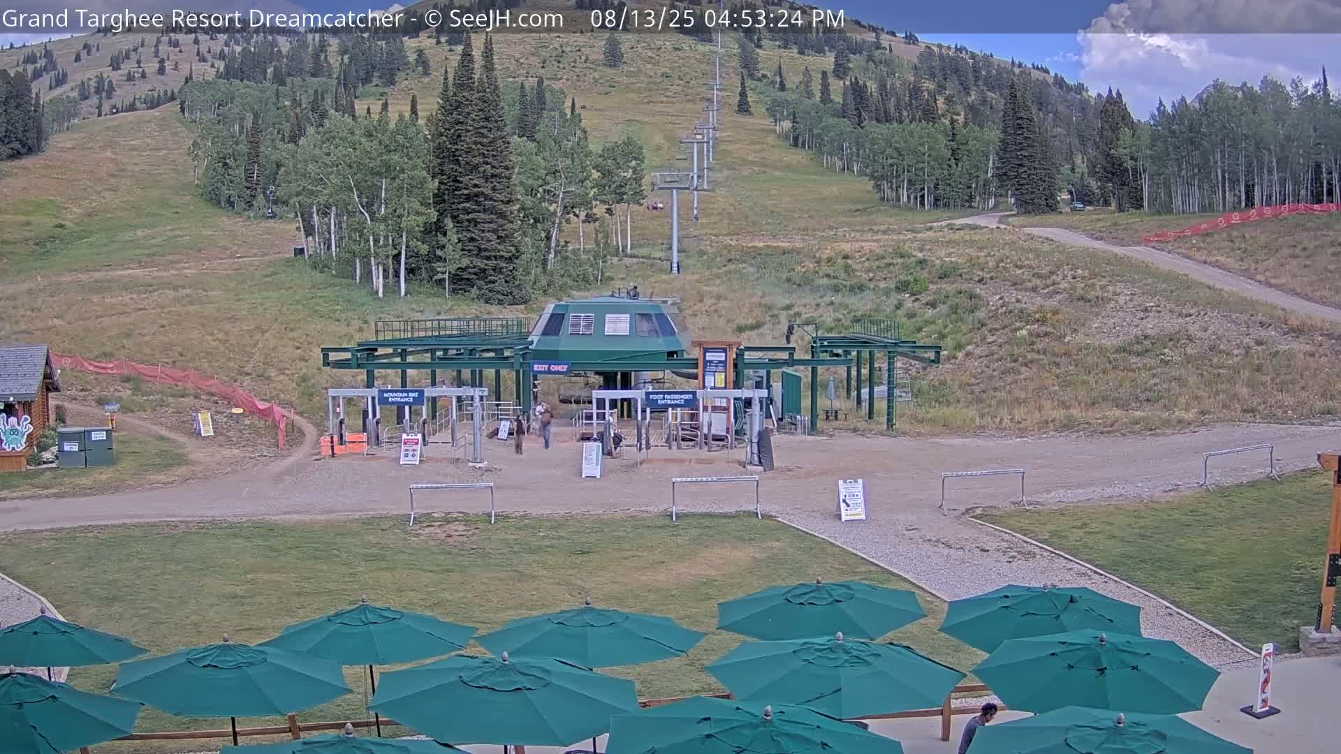Grand Targhee Resort Ski Lifts & Slopes Live Cam - Alta, Teton, Wyoming, USA