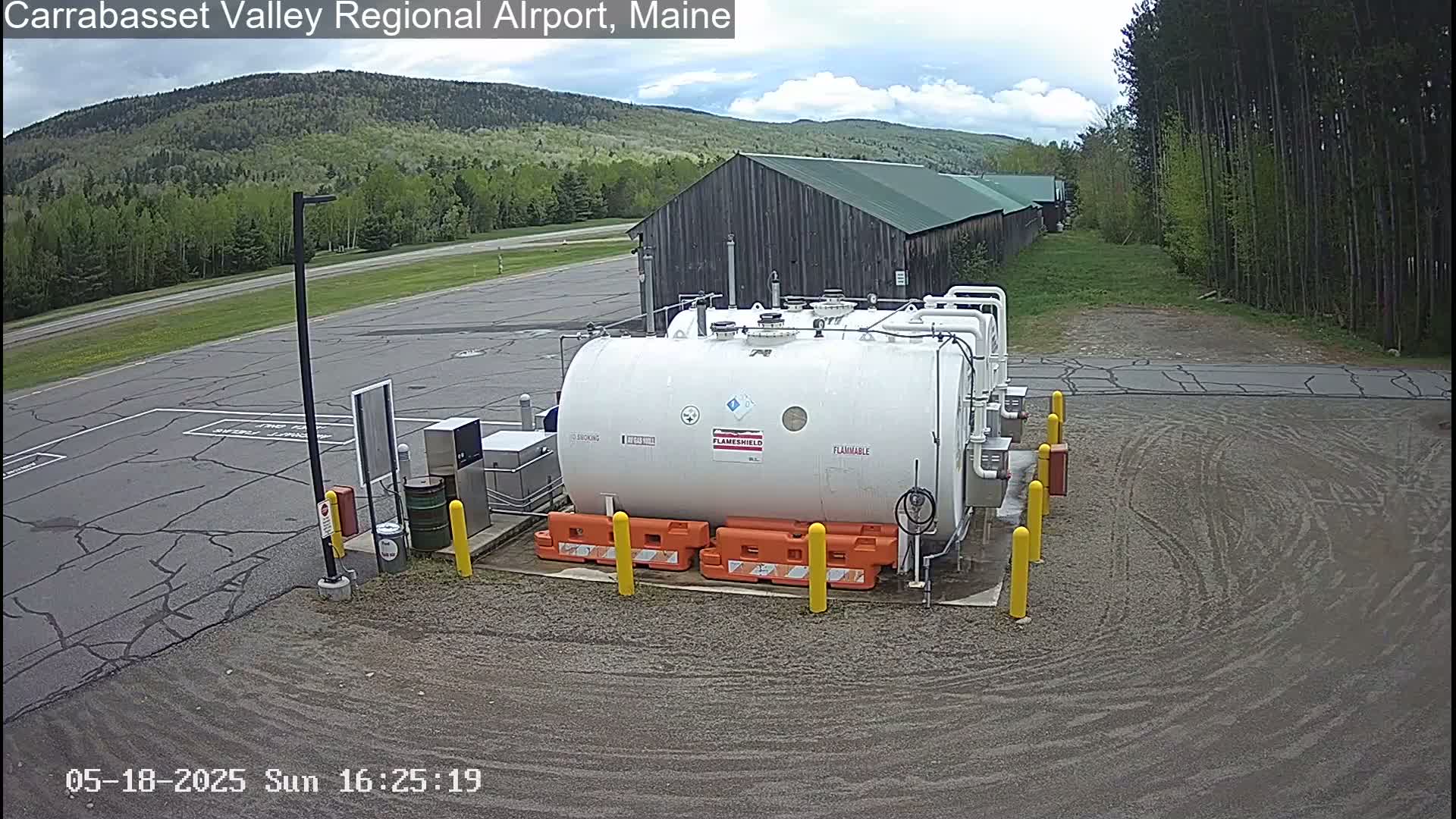 Kingsfield, Carrabassett Valley, Sugarloaf Regional Airport Live Cam - Kingsfield, Franklin, Maine, USA