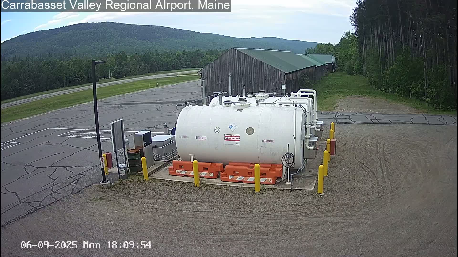 Kingsfield, Carrabassett Valley, Sugarloaf Regional Airport Live Cam - Kingsfield, Franklin, Maine, USA