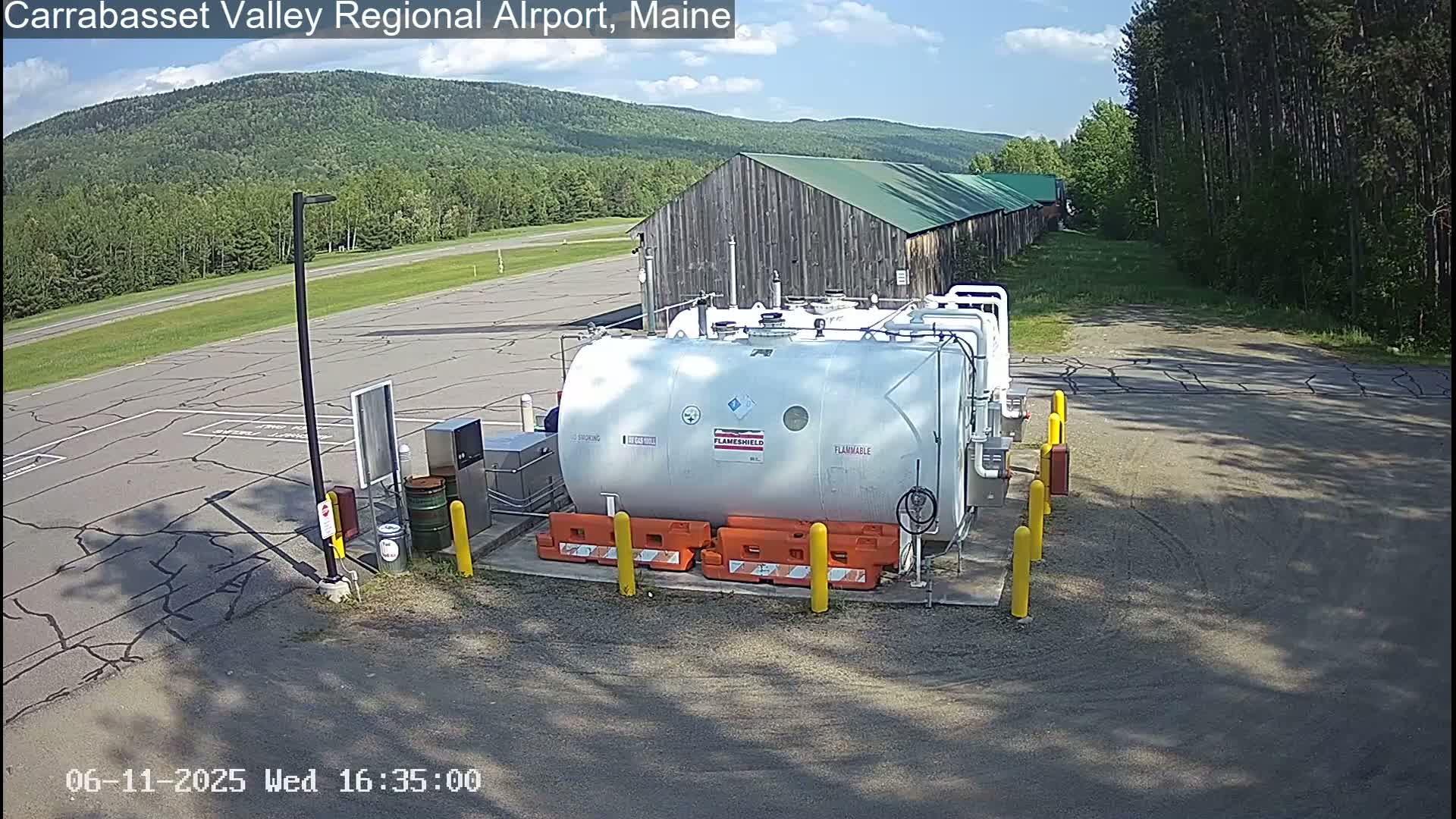 Kingsfield, Carrabassett Valley, Sugarloaf Regional Airport Live Cam - Kingsfield, Franklin, Maine, USA