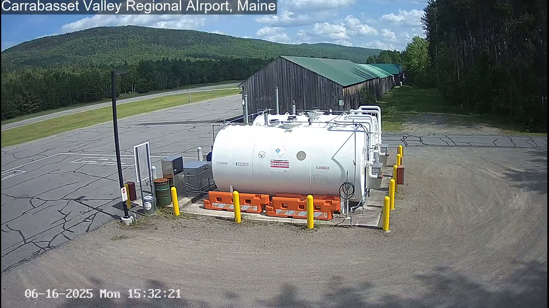 Kingsfield, Carrabassett Valley, Sugarloaf Regional Airport Live Cam - Kingsfield, Franklin, Maine, USA