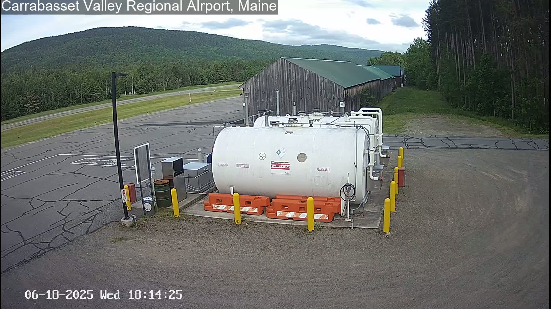 Kingsfield, Carrabassett Valley, Sugarloaf Regional Airport Live Cam - Kingsfield, Franklin, Maine, USA