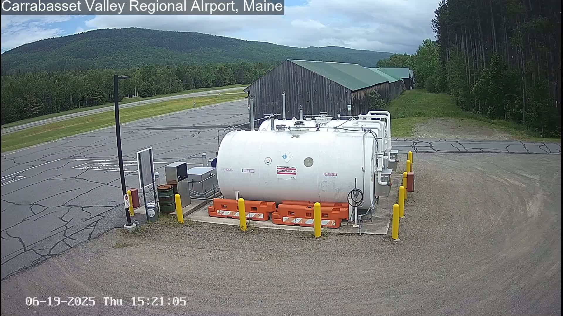 Kingsfield, Carrabassett Valley, Sugarloaf Regional Airport Live Cam - Kingsfield, Franklin, Maine, USA