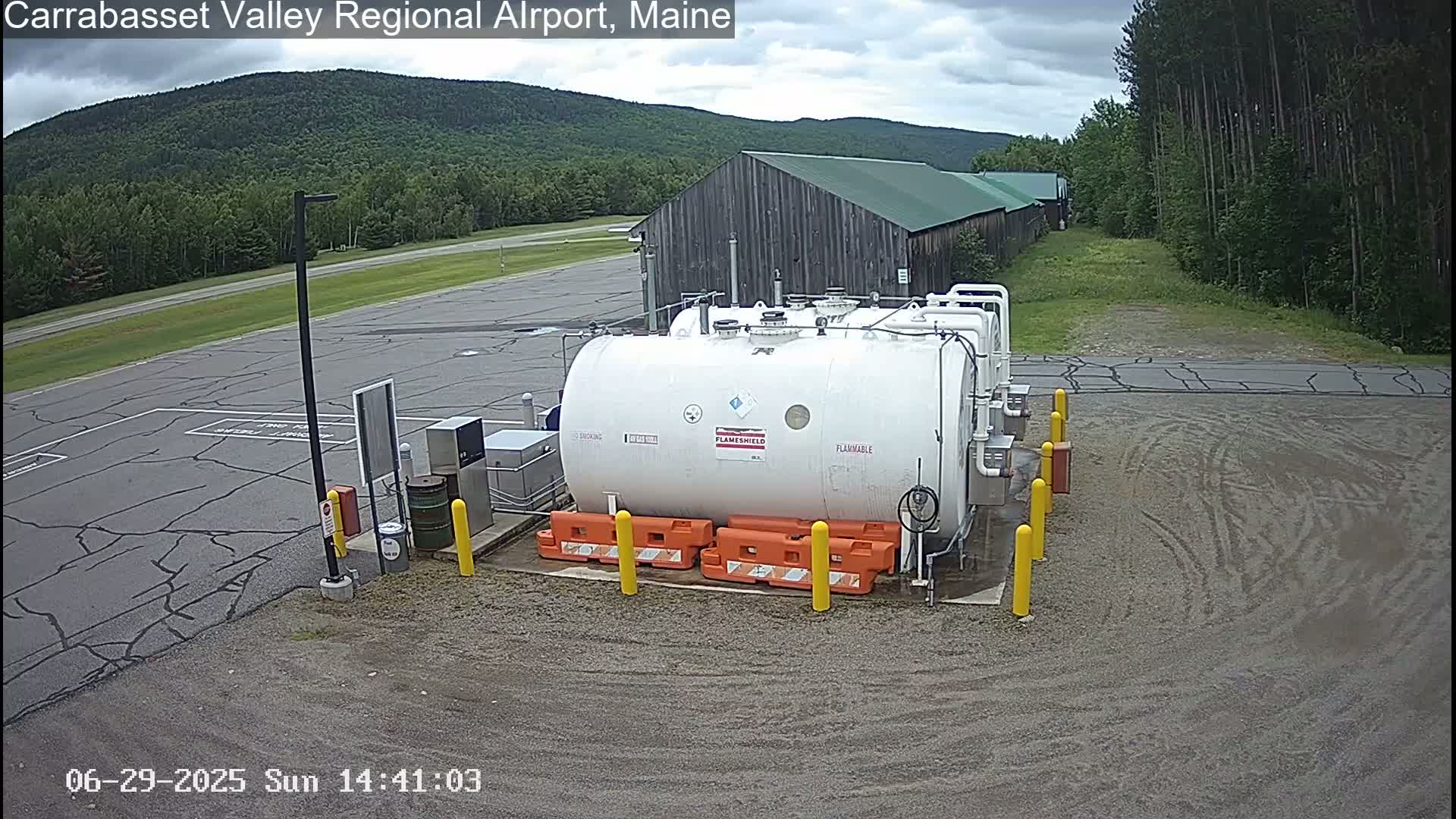 Kingsfield, Carrabassett Valley, Sugarloaf Regional Airport Live Cam - Kingsfield, Franklin, Maine, USA