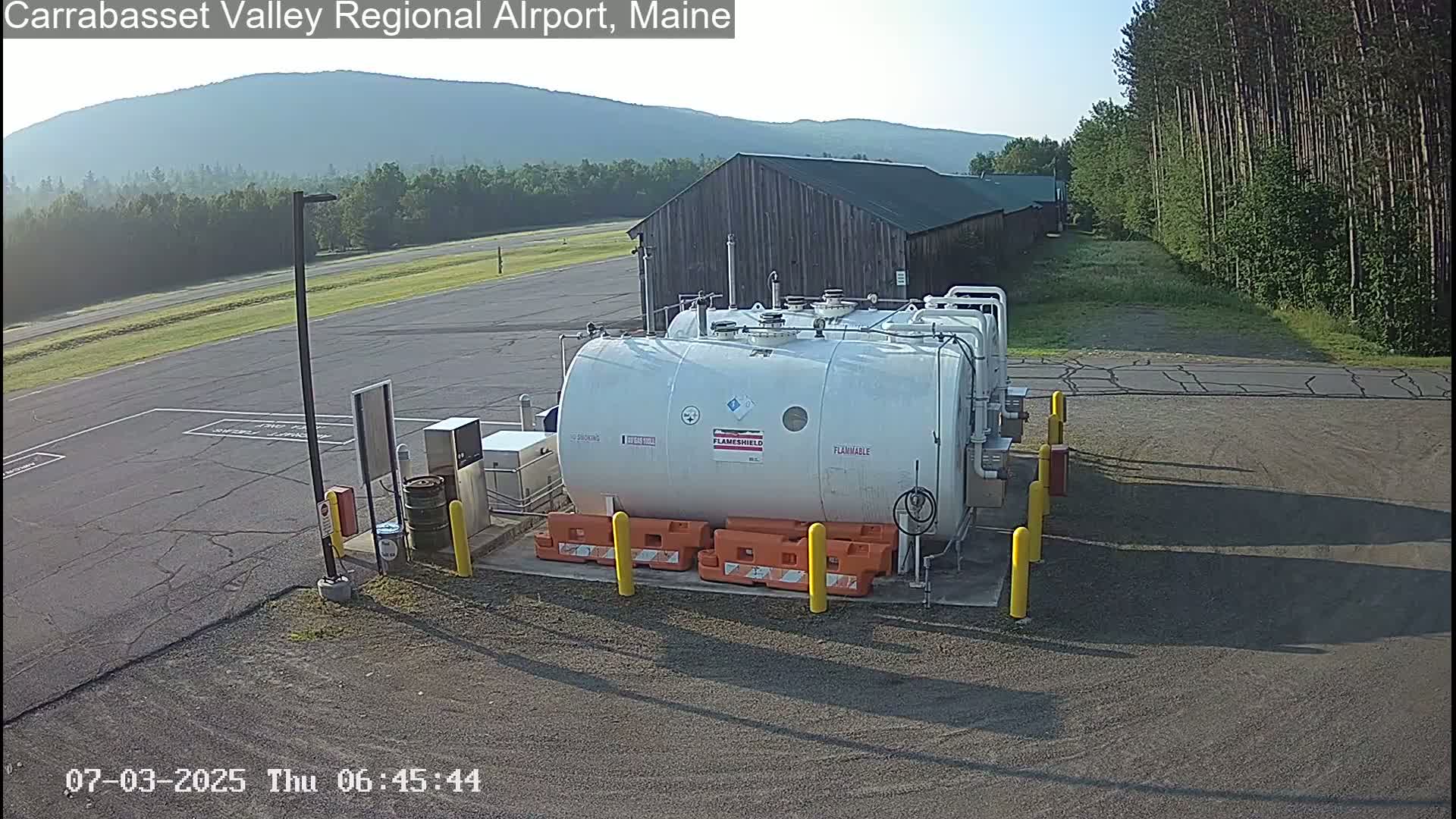 Kingsfield, Carrabassett Valley, Sugarloaf Regional Airport Live Cam - Kingsfield, Franklin, Maine, USA