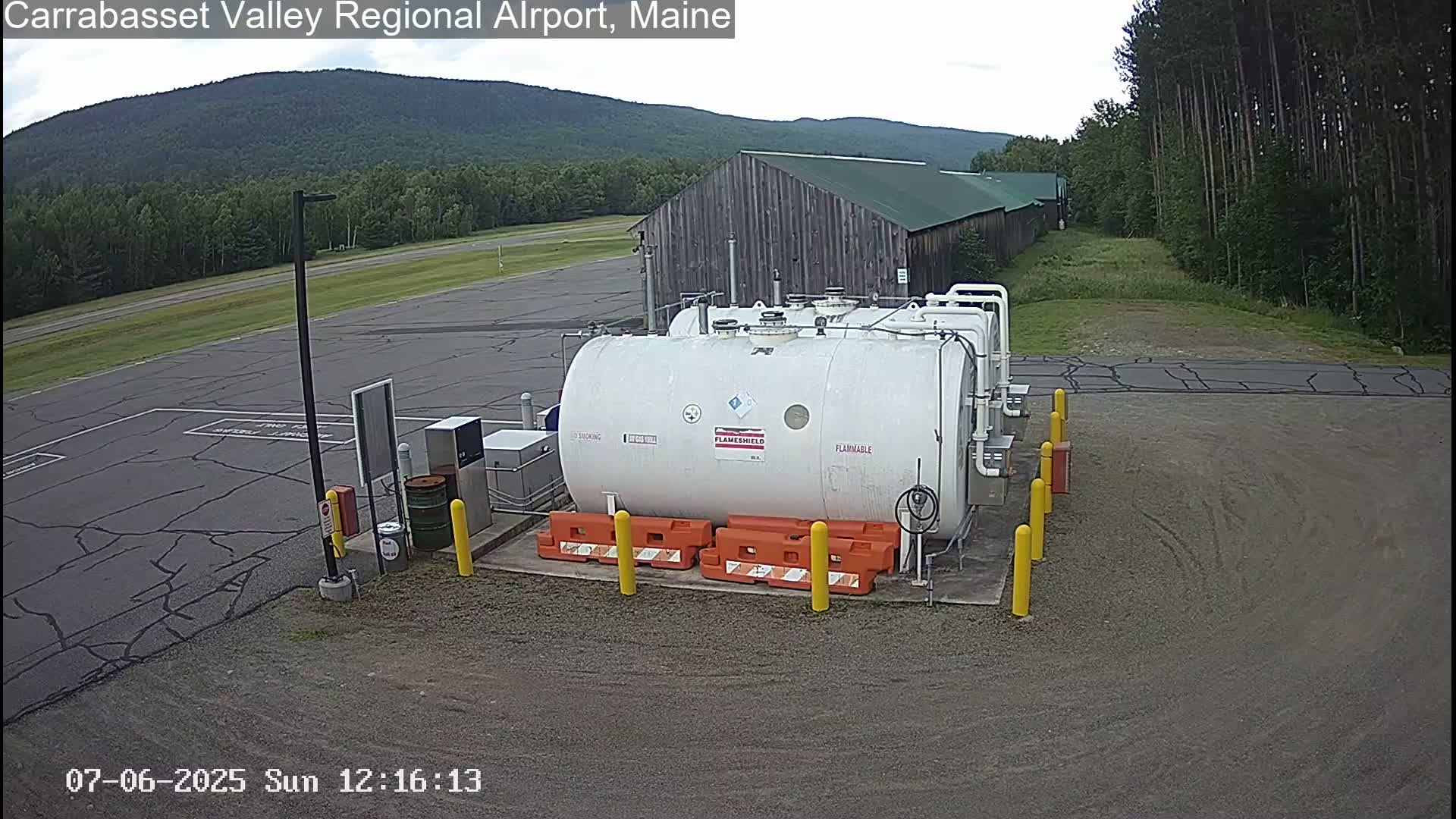 Kingsfield, Carrabassett Valley, Sugarloaf Regional Airport Live Cam - Kingsfield, Franklin, Maine, USA