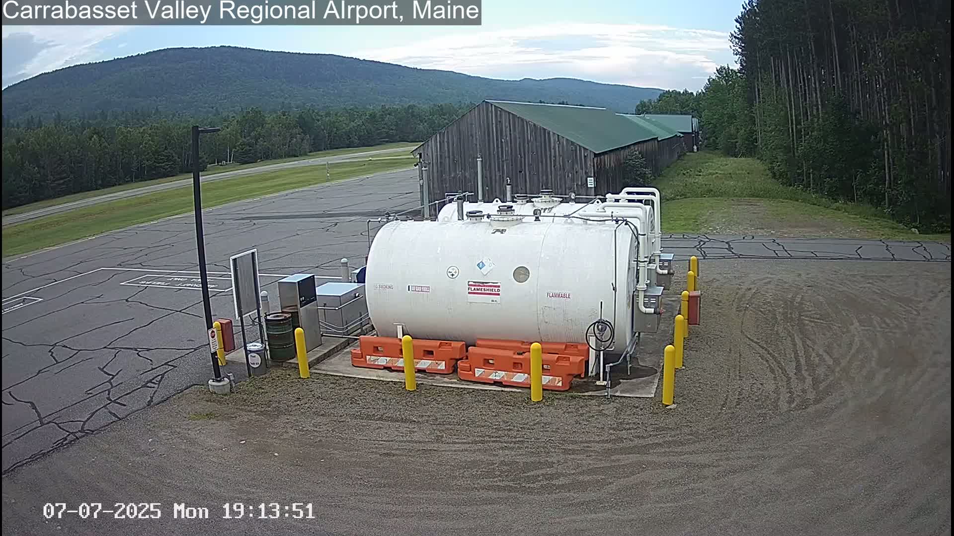Kingsfield, Carrabassett Valley, Sugarloaf Regional Airport Live Cam - Kingsfield, Franklin, Maine, USA