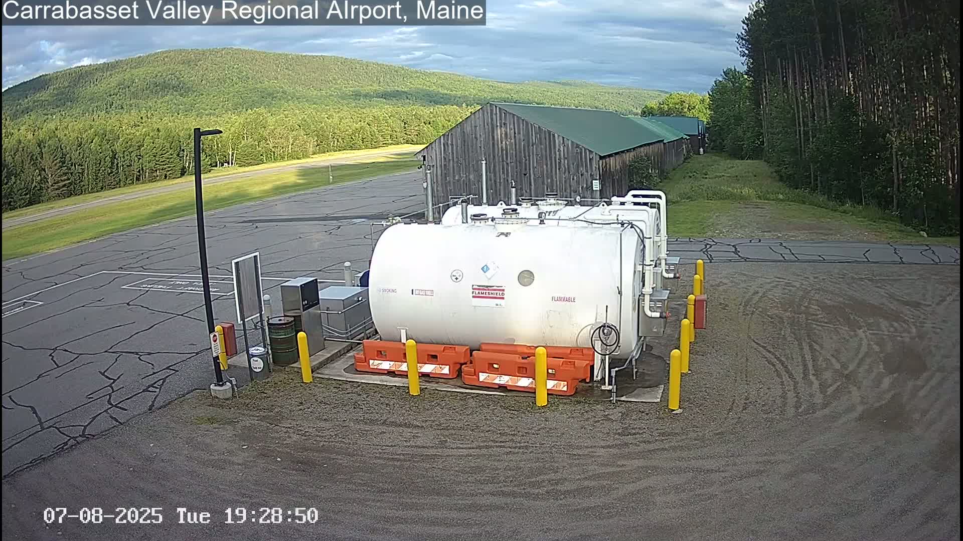 Kingsfield, Carrabassett Valley, Sugarloaf Regional Airport Live Cam - Kingsfield, Franklin, Maine, USA