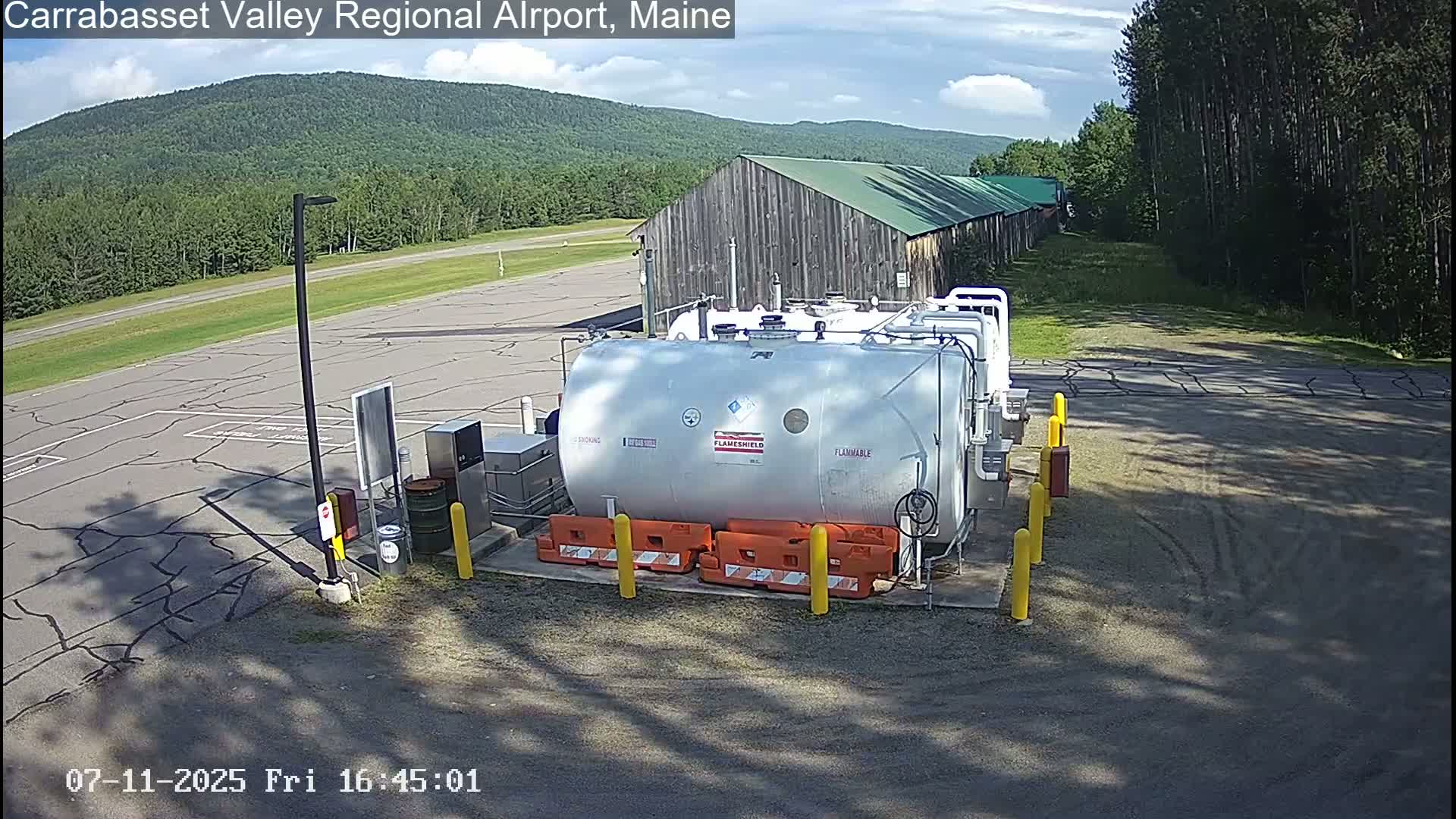 Kingsfield, Carrabassett Valley, Sugarloaf Regional Airport Live Cam - Kingsfield, Franklin, Maine, USA