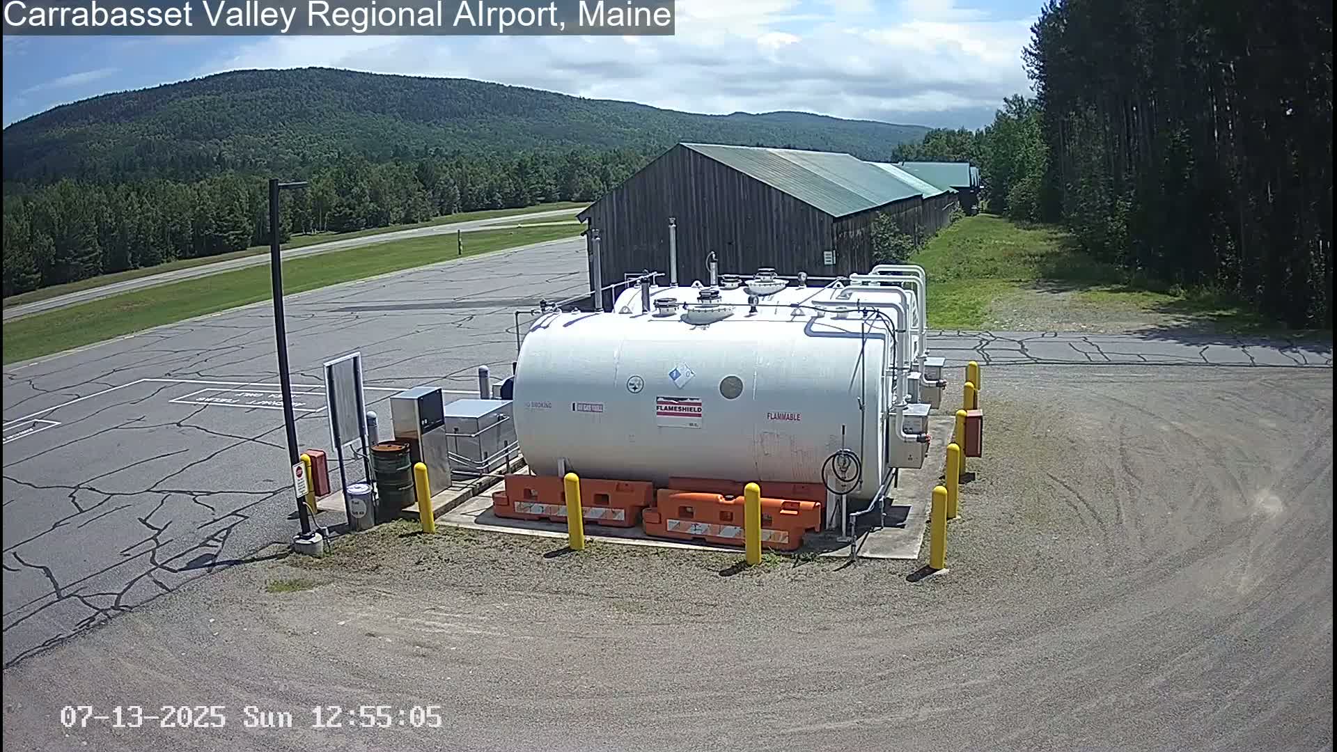 Kingsfield, Carrabassett Valley, Sugarloaf Regional Airport Live Cam - Kingsfield, Franklin, Maine, USA