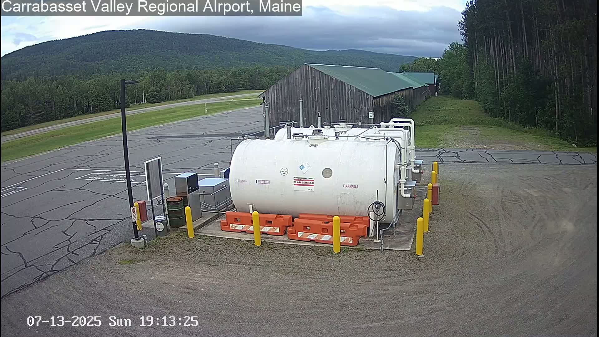Kingsfield, Carrabassett Valley, Sugarloaf Regional Airport Live Cam - Kingsfield, Franklin, Maine, USA