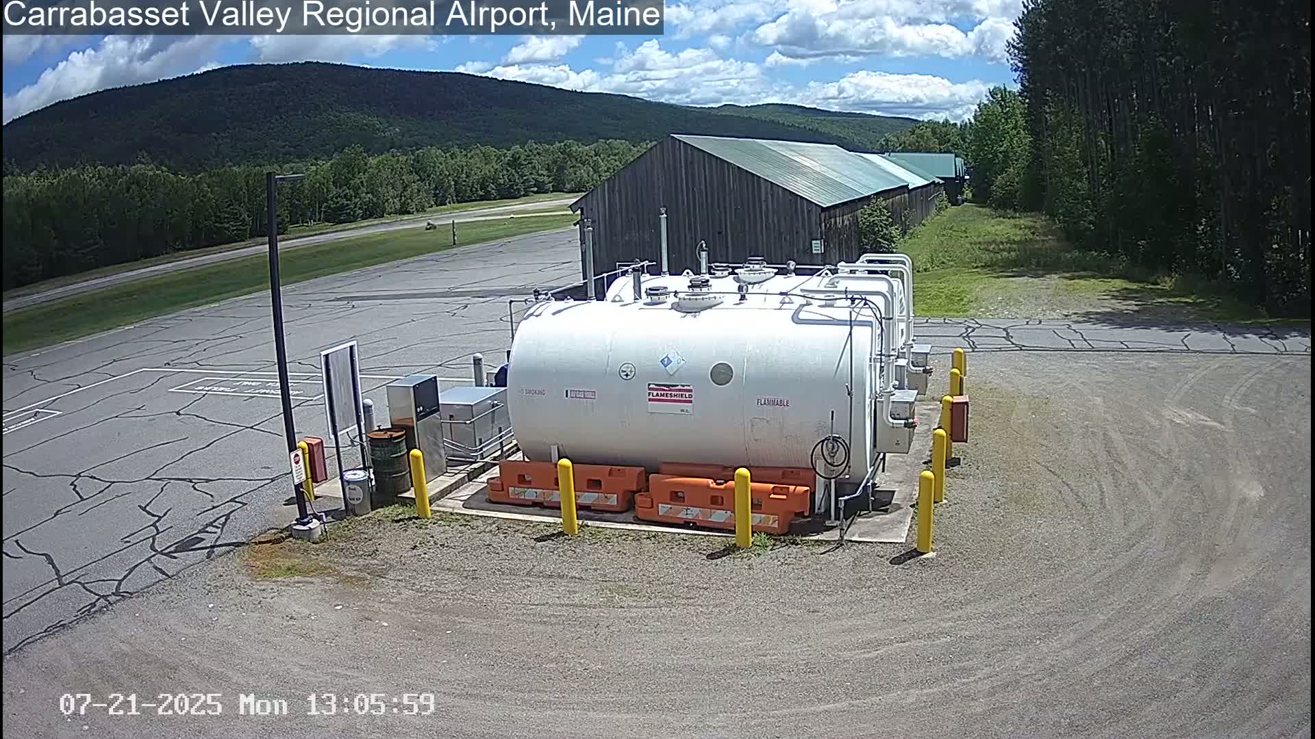 Kingsfield, Carrabassett Valley, Sugarloaf Regional Airport Live Cam - Kingsfield, Franklin, Maine, USA