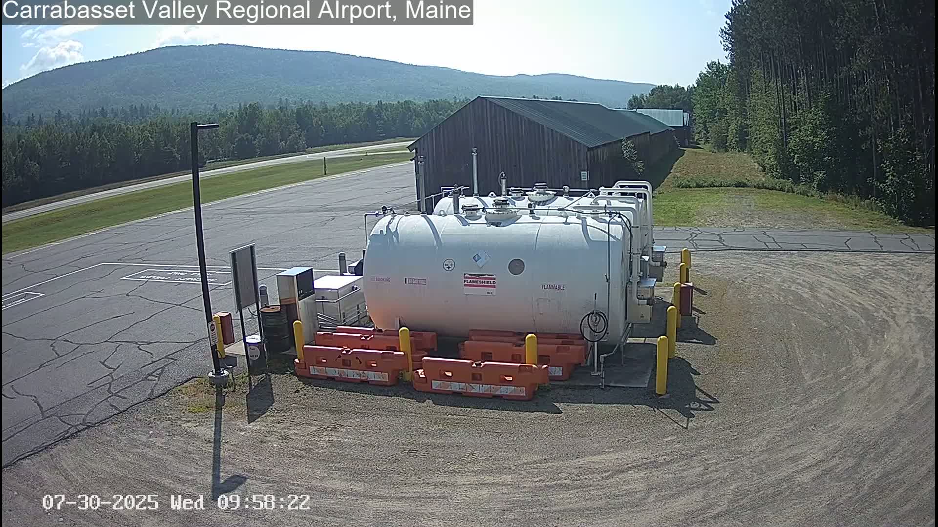 Kingsfield, Carrabassett Valley, Sugarloaf Regional Airport Live Cam - Kingsfield, Franklin, Maine, USA