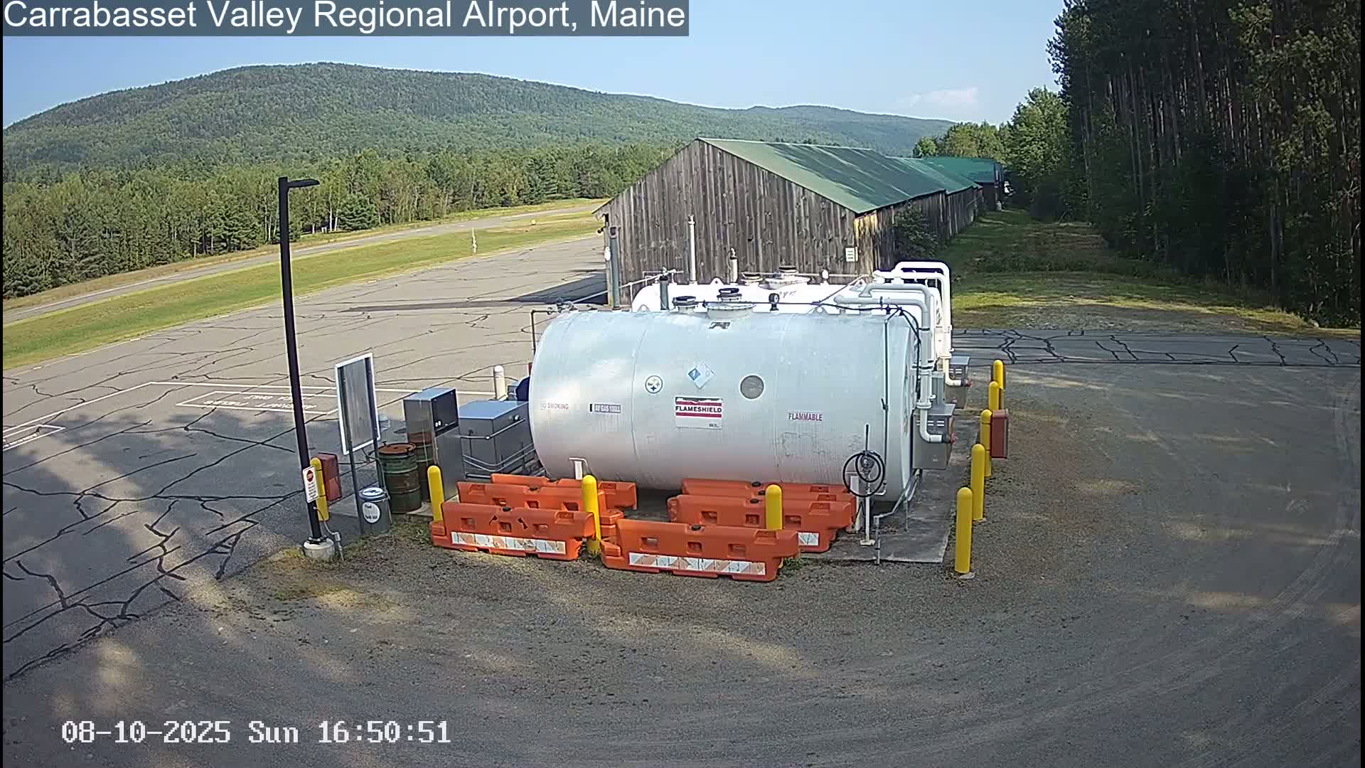 Kingsfield, Carrabassett Valley, Sugarloaf Regional Airport Live Cam - Kingsfield, Franklin, Maine, USA