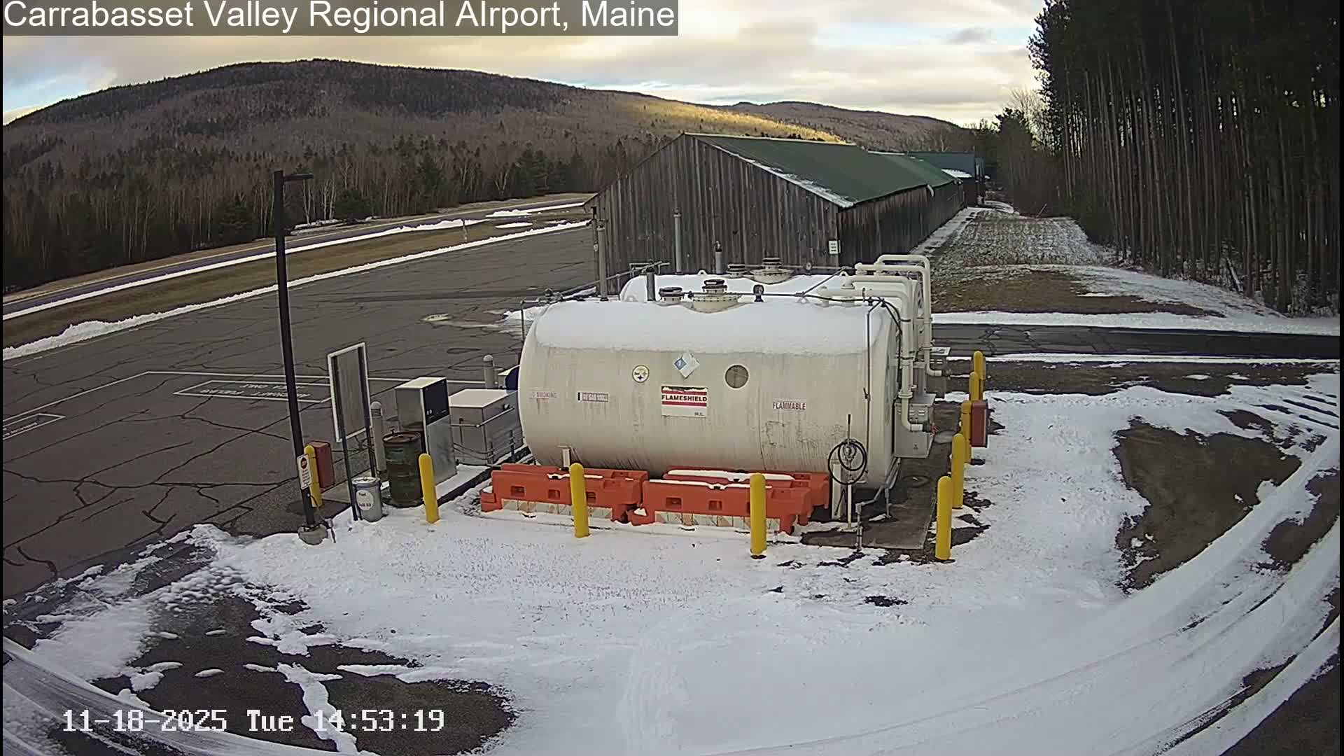 Kingsfield, Carrabassett Valley, Sugarloaf Regional Airport Live Cam - Kingsfield, Franklin, Maine, USA