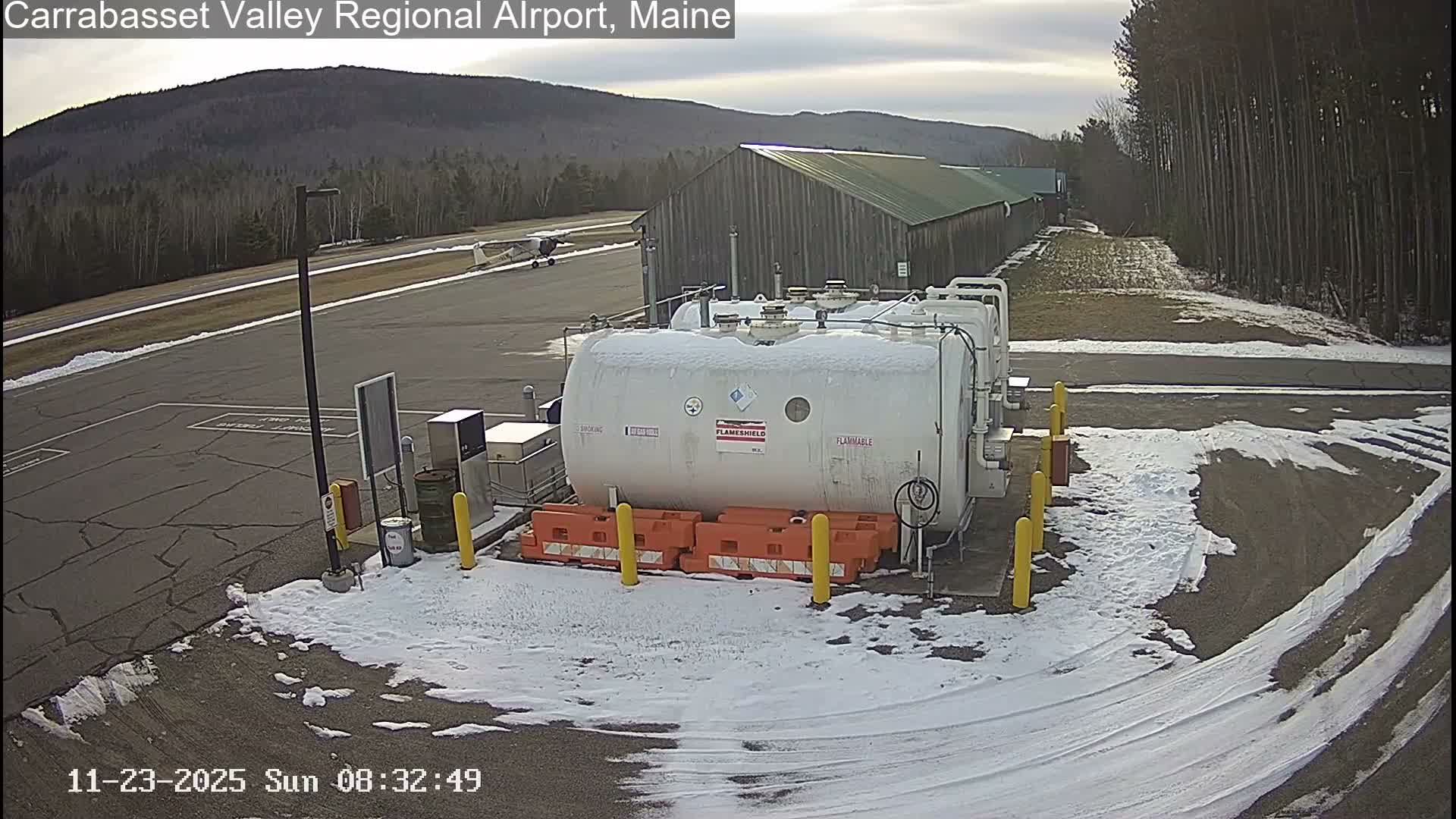 Kingsfield, Carrabassett Valley, Sugarloaf Regional Airport Live Cam - Kingsfield, Franklin, Maine, USA
