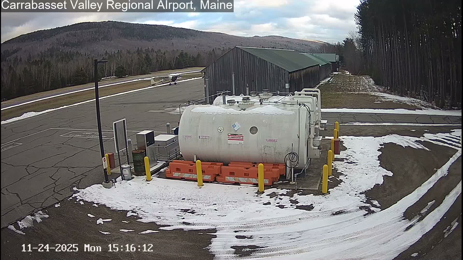 Kingsfield, Carrabassett Valley, Sugarloaf Regional Airport Live Cam - Kingsfield, Franklin, Maine, USA