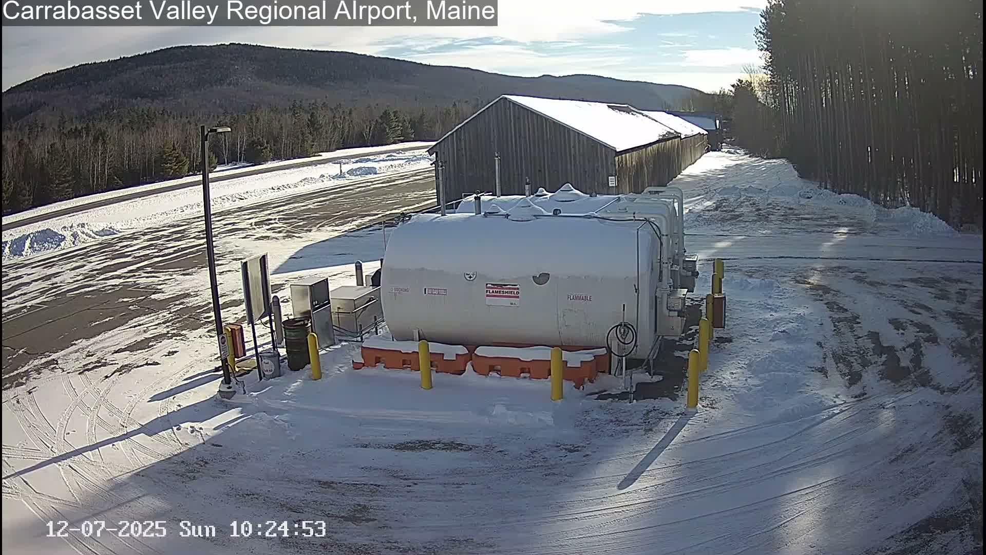 Kingsfield, Carrabassett Valley, Sugarloaf Regional Airport Live Cam - Kingsfield, Franklin, Maine, USA