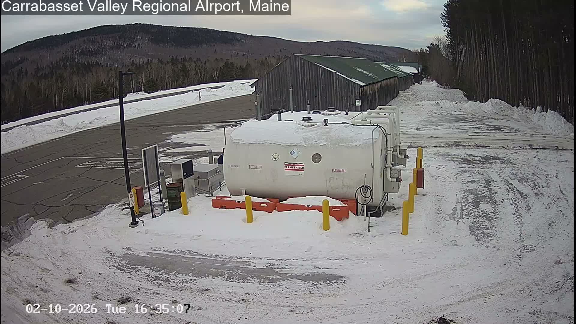 Kingsfield, Carrabassett Valley, Sugarloaf Regional Airport Live Cam - Kingsfield, Franklin, Maine, USA