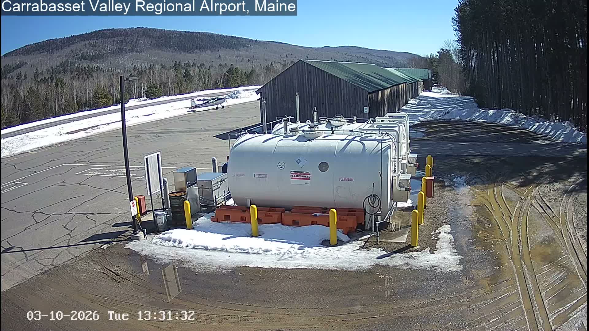 Kingsfield, Carrabassett Valley, Sugarloaf Regional Airport Live Cam - Kingsfield, Franklin, Maine, USA